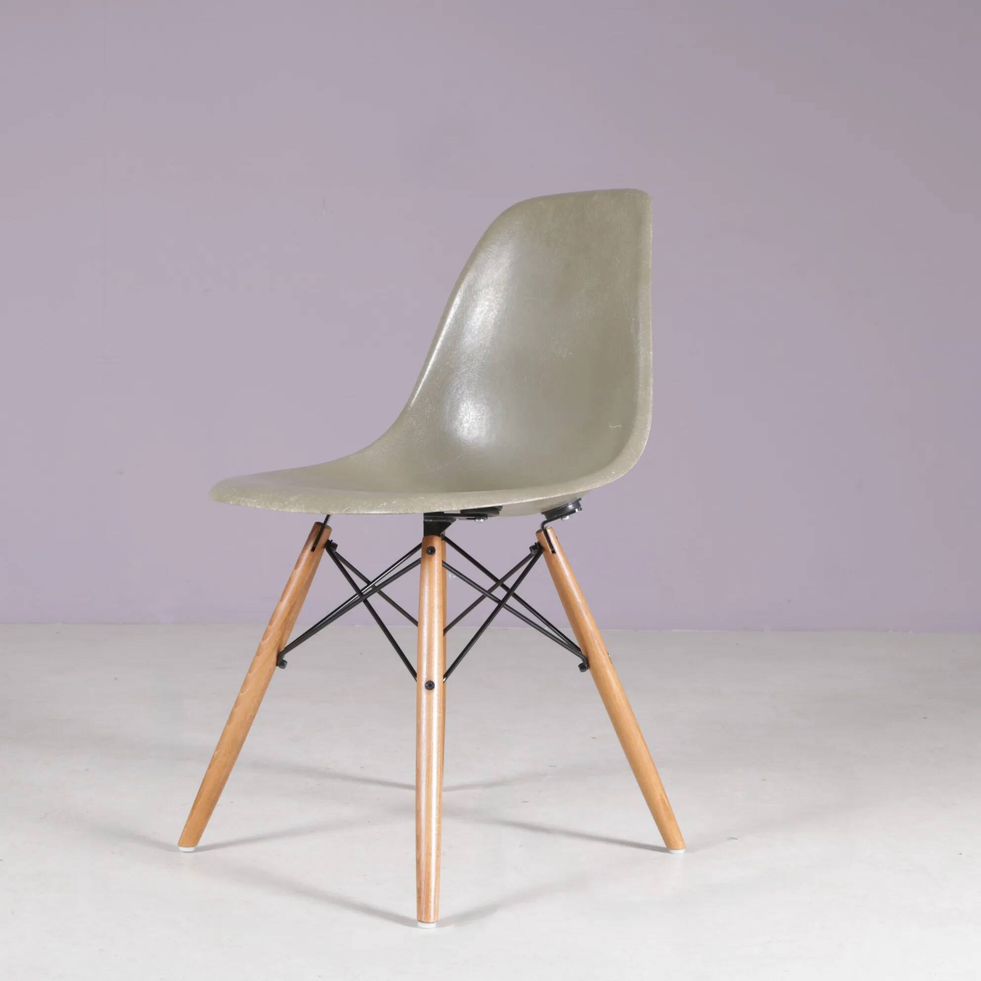 1960s set of 4 dining chairs in “sea foam” green fiberglass / Charles & Ray Eames / Herman Miller, USA