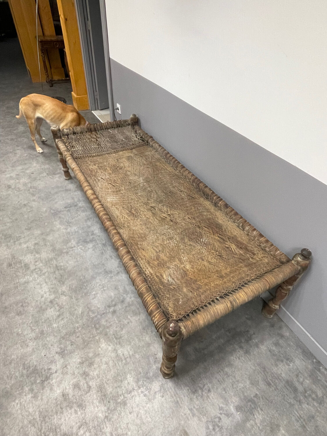 Traditional Indian lamp "sharpoï", around 1960.