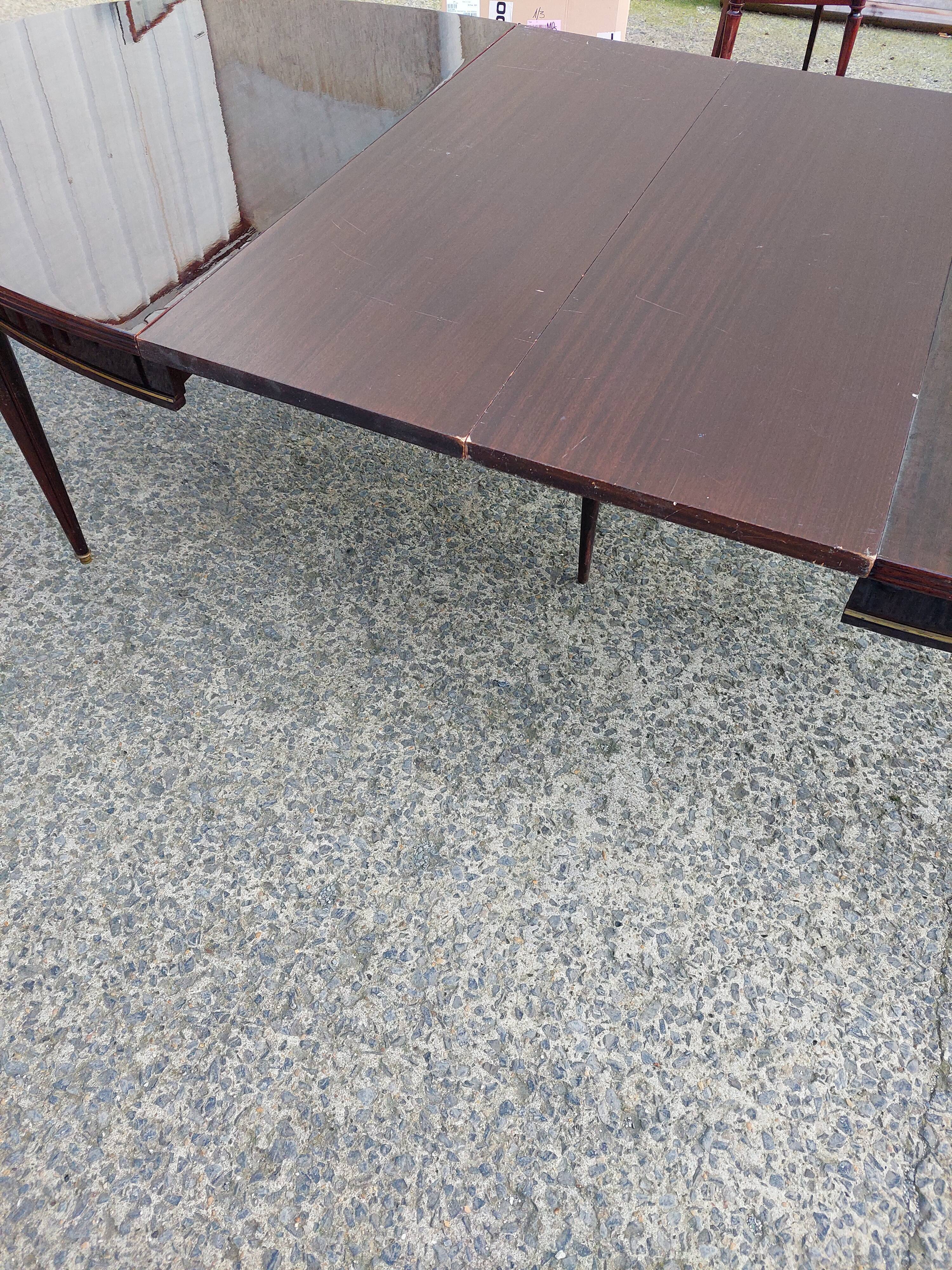 Lot oval table and 6 vintage chairs used