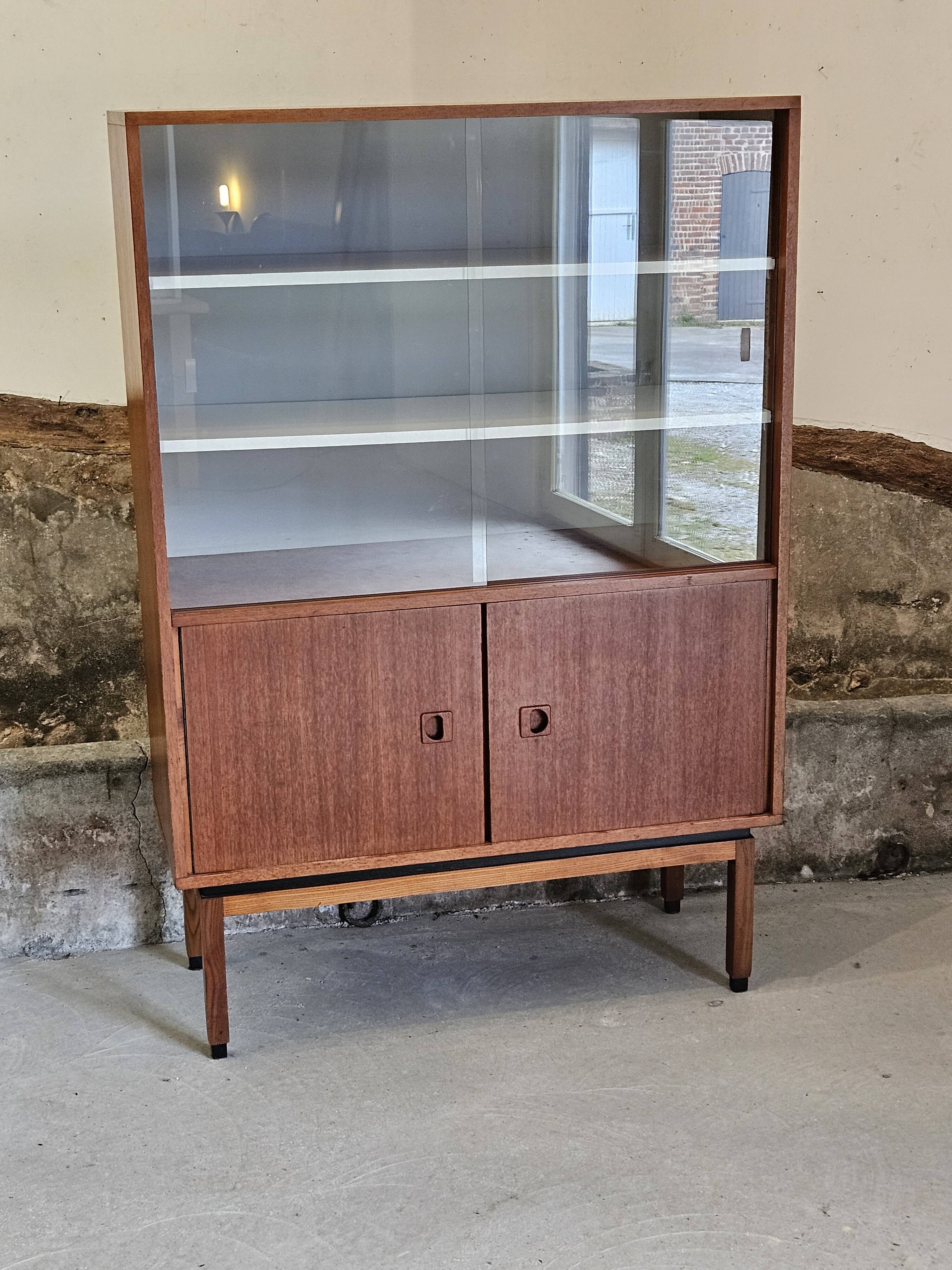 Small MDK display case / teak veneer bookcase 1960 Scandinavian design