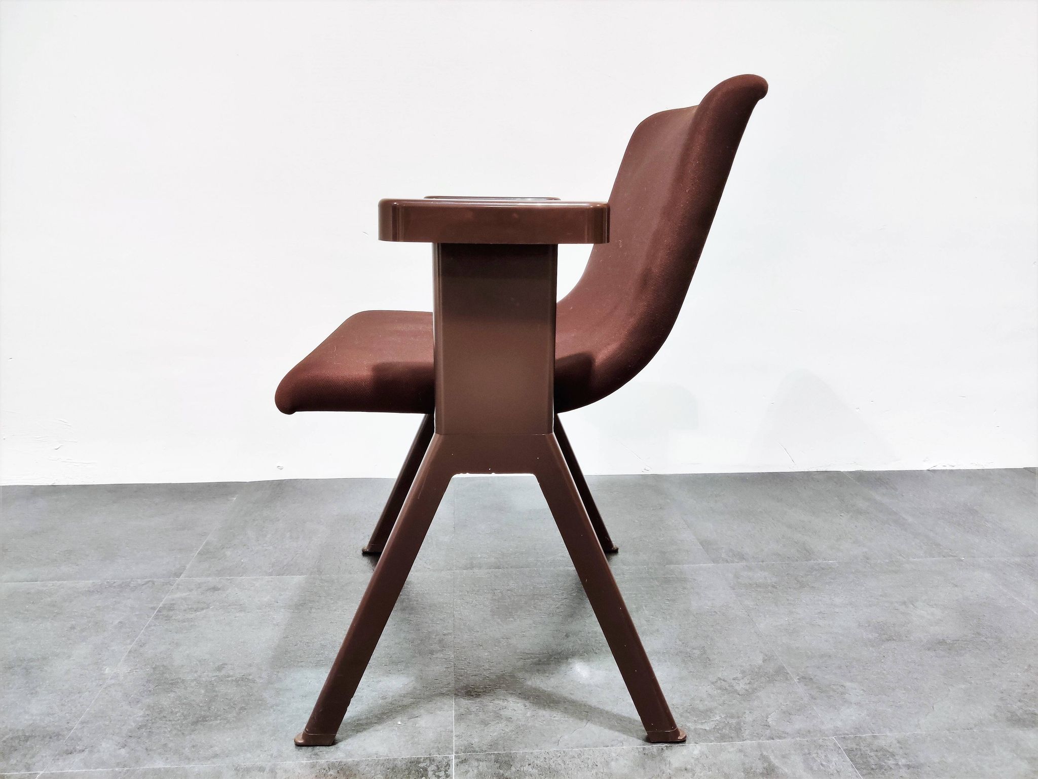 Fauteuils du milieu du siècle par Ettore Sottsass pour Olivetti, années 1970