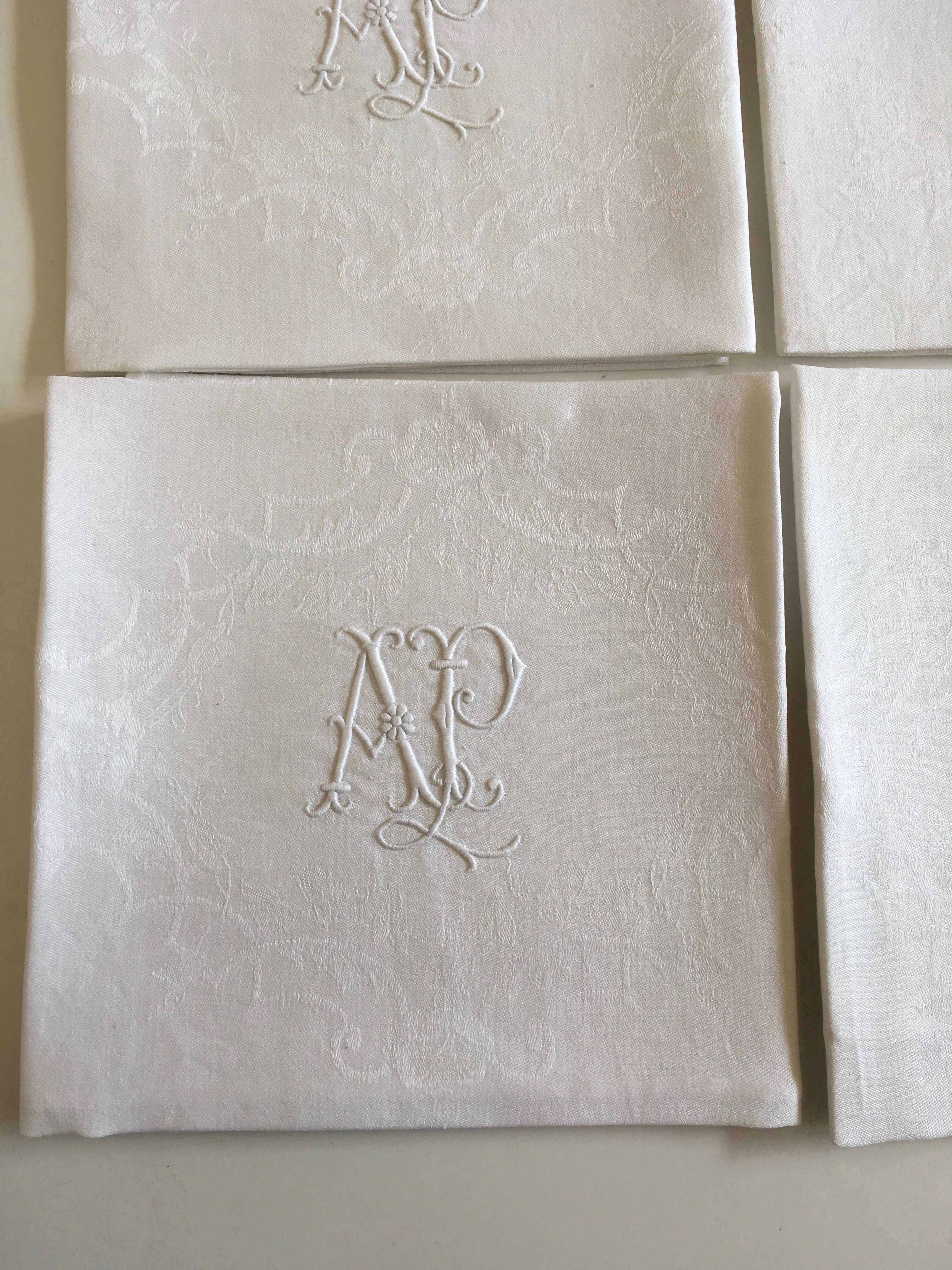 Set of 4 damask monogrammed linen towels ap