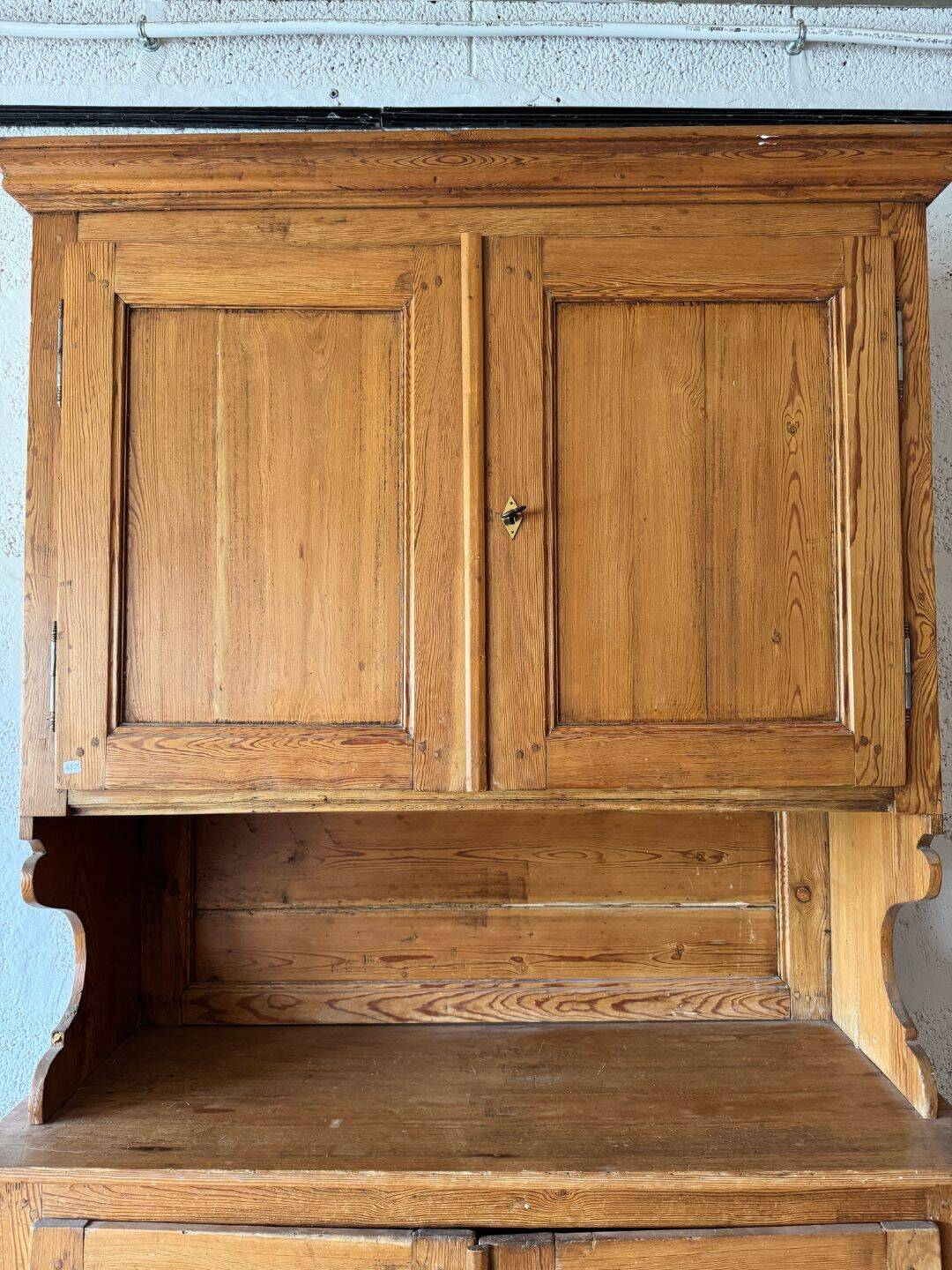 Pine sideboard - Early 20th century