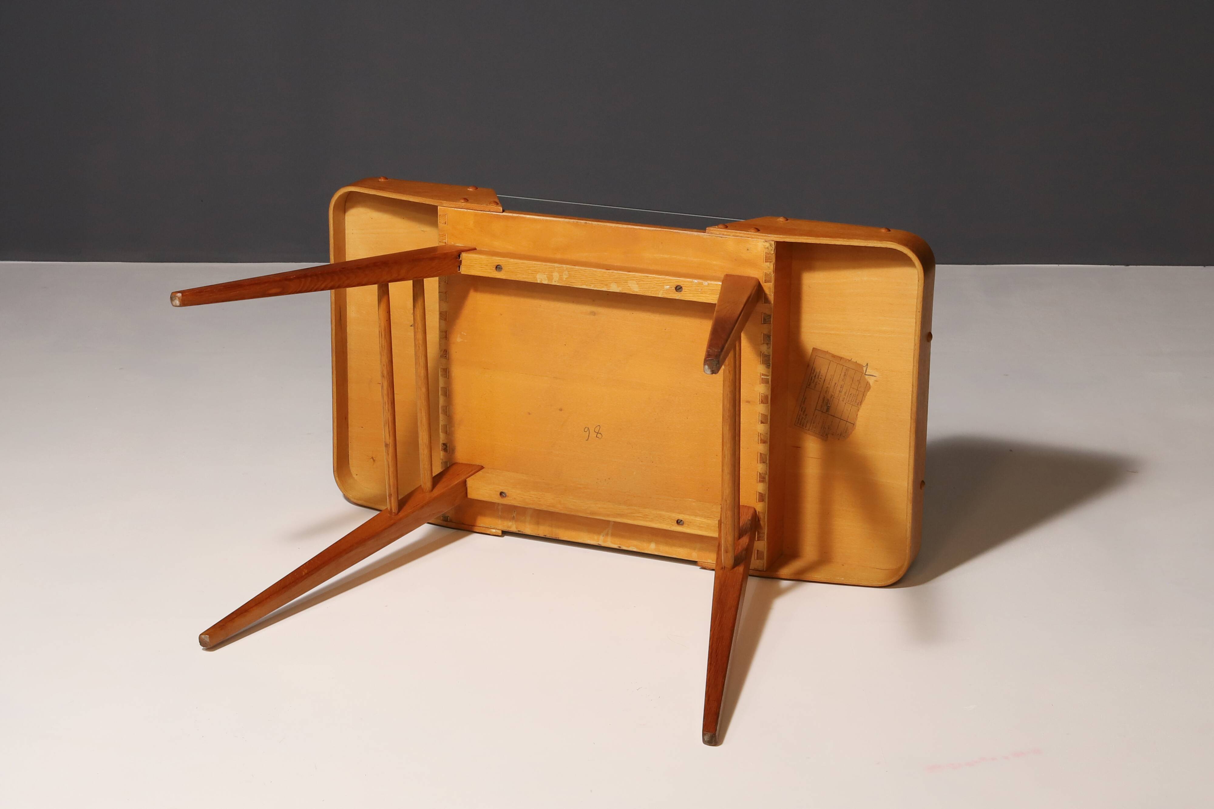 Table Basse Tchécoslovaque par František Jirák pour Tatra, 1960