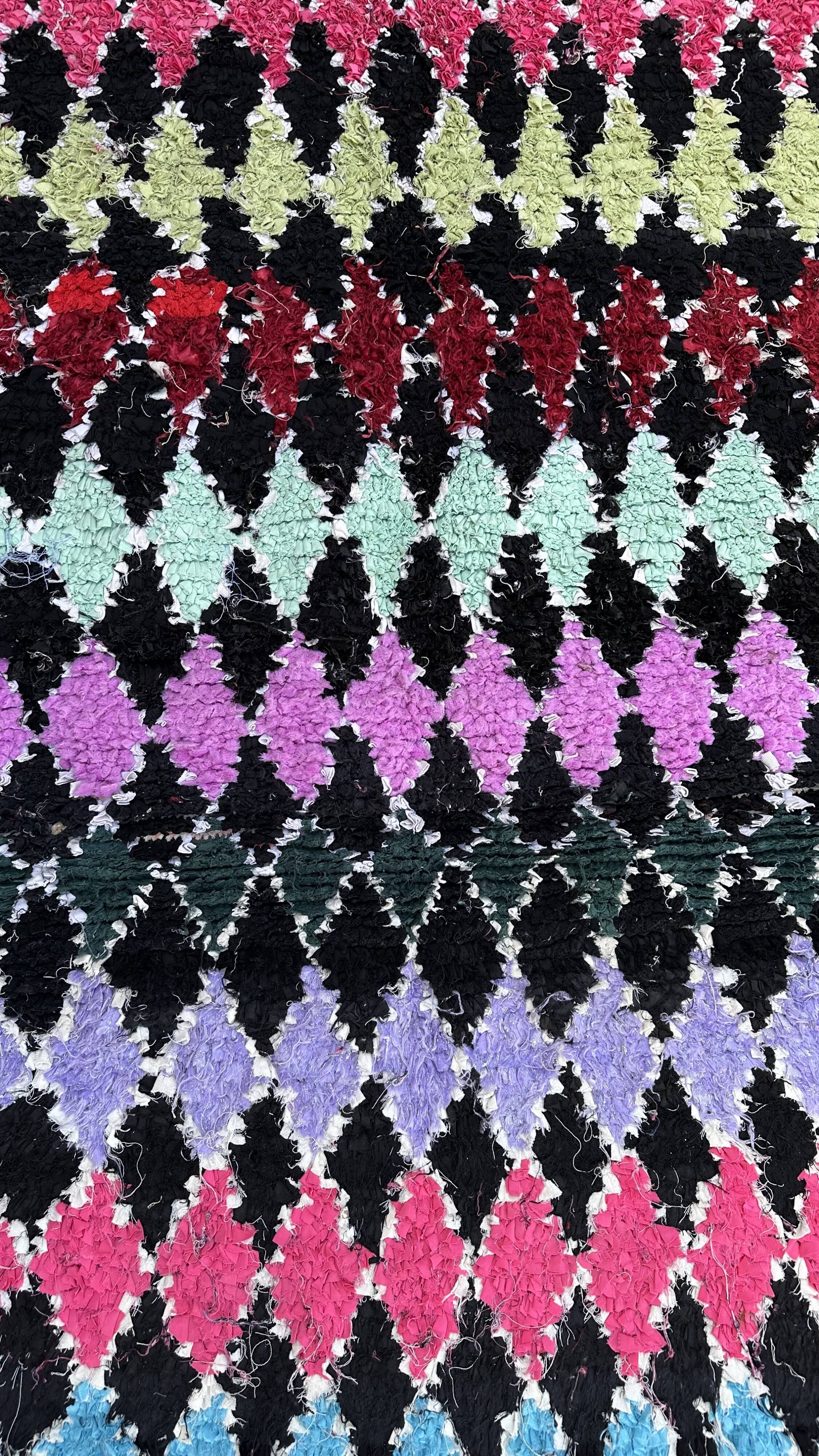 Colorful Boucherouite Berber rug - 120 x 162 cm