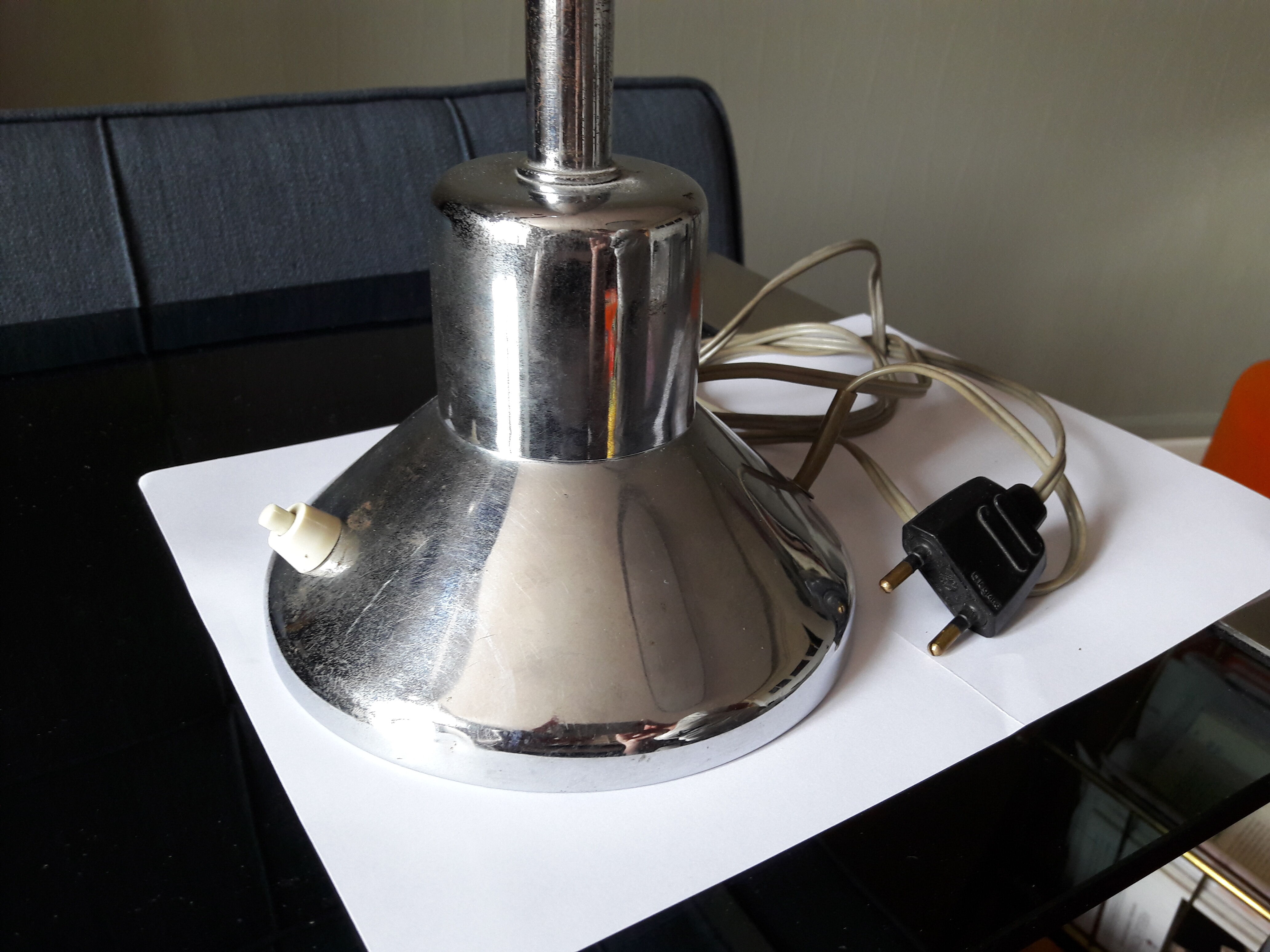 Chrome flexible desk lamp