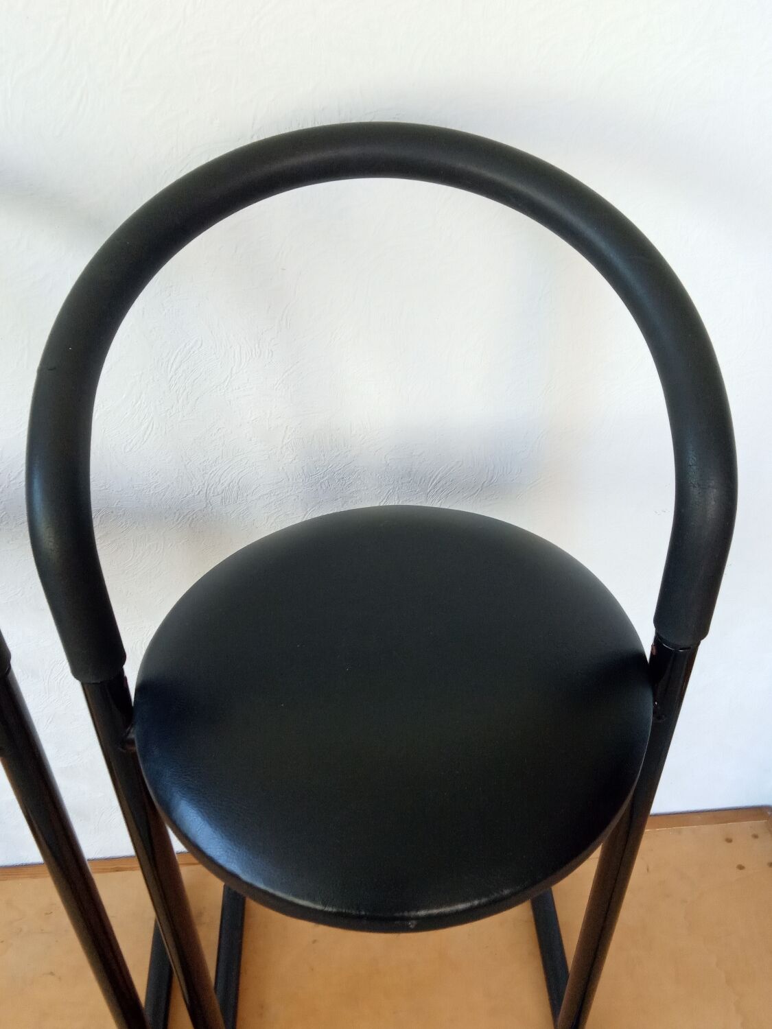 Pair of post-modern bar stools, Amisco, 1980s