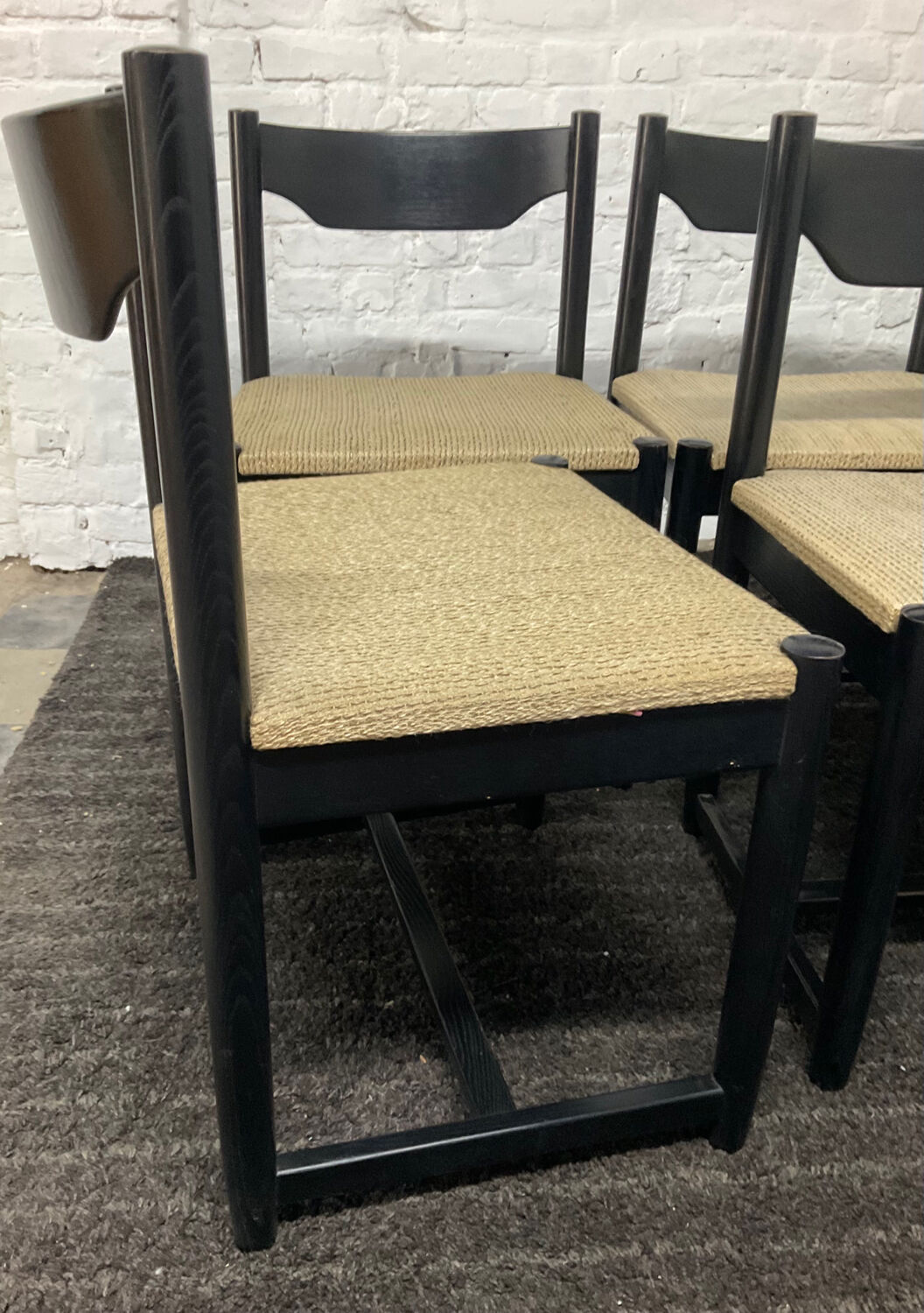 Series of 6 Vico Magistretti chairs from the 70s