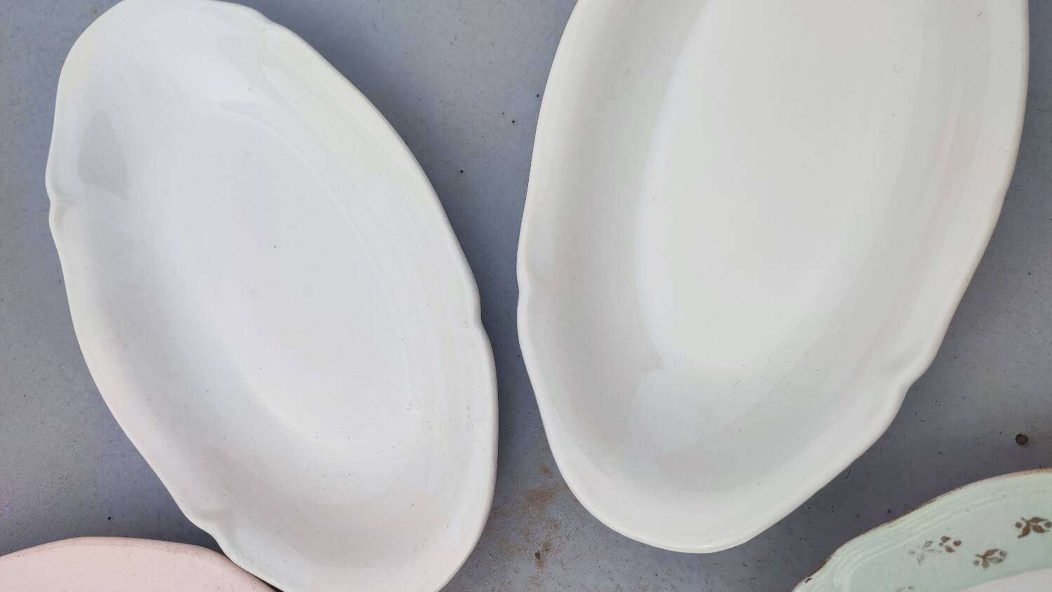 Set of 6 antique earthenware dishes by Gien and St Amand