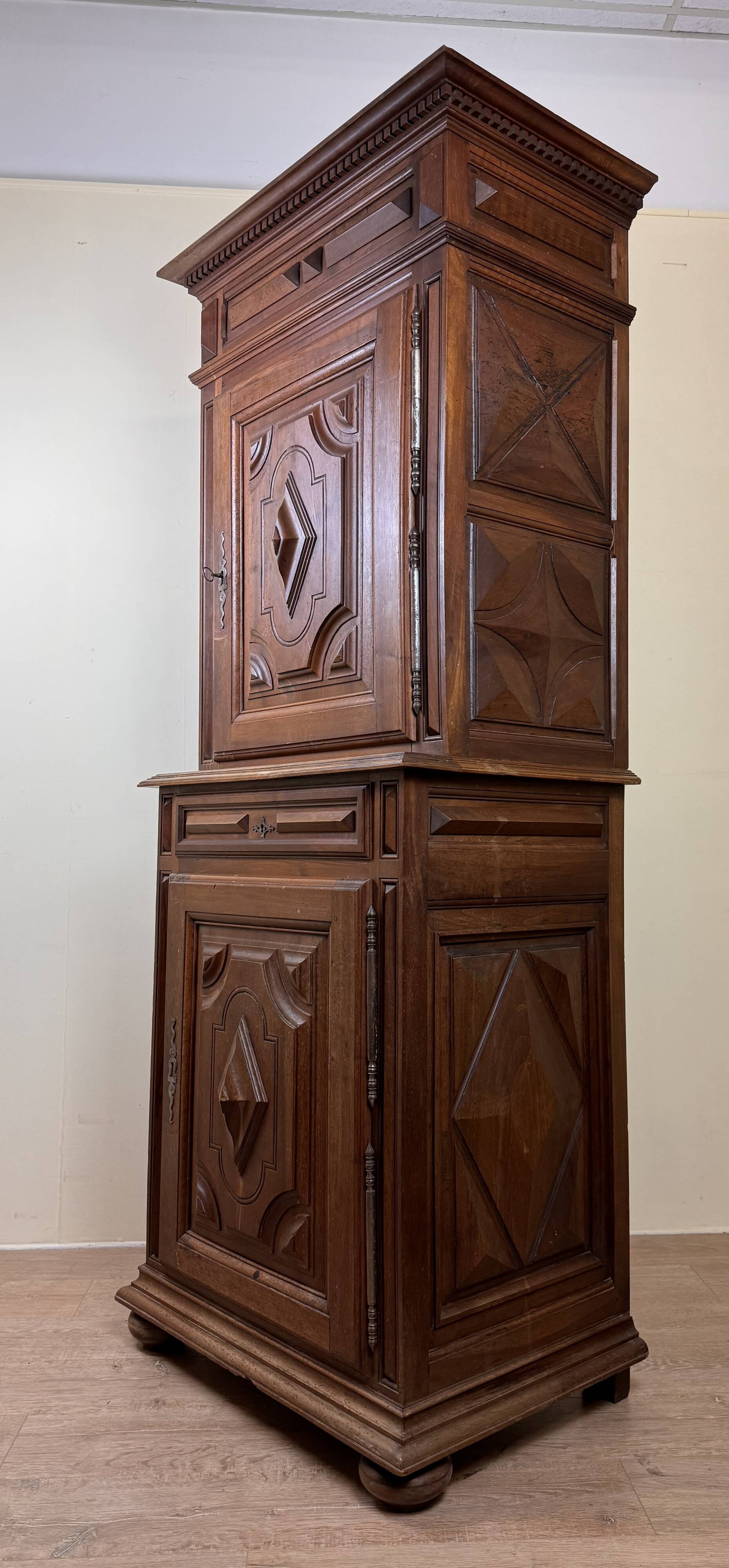 Louis XIII style Burgundian cabinet in solid wood circa 1850-1880