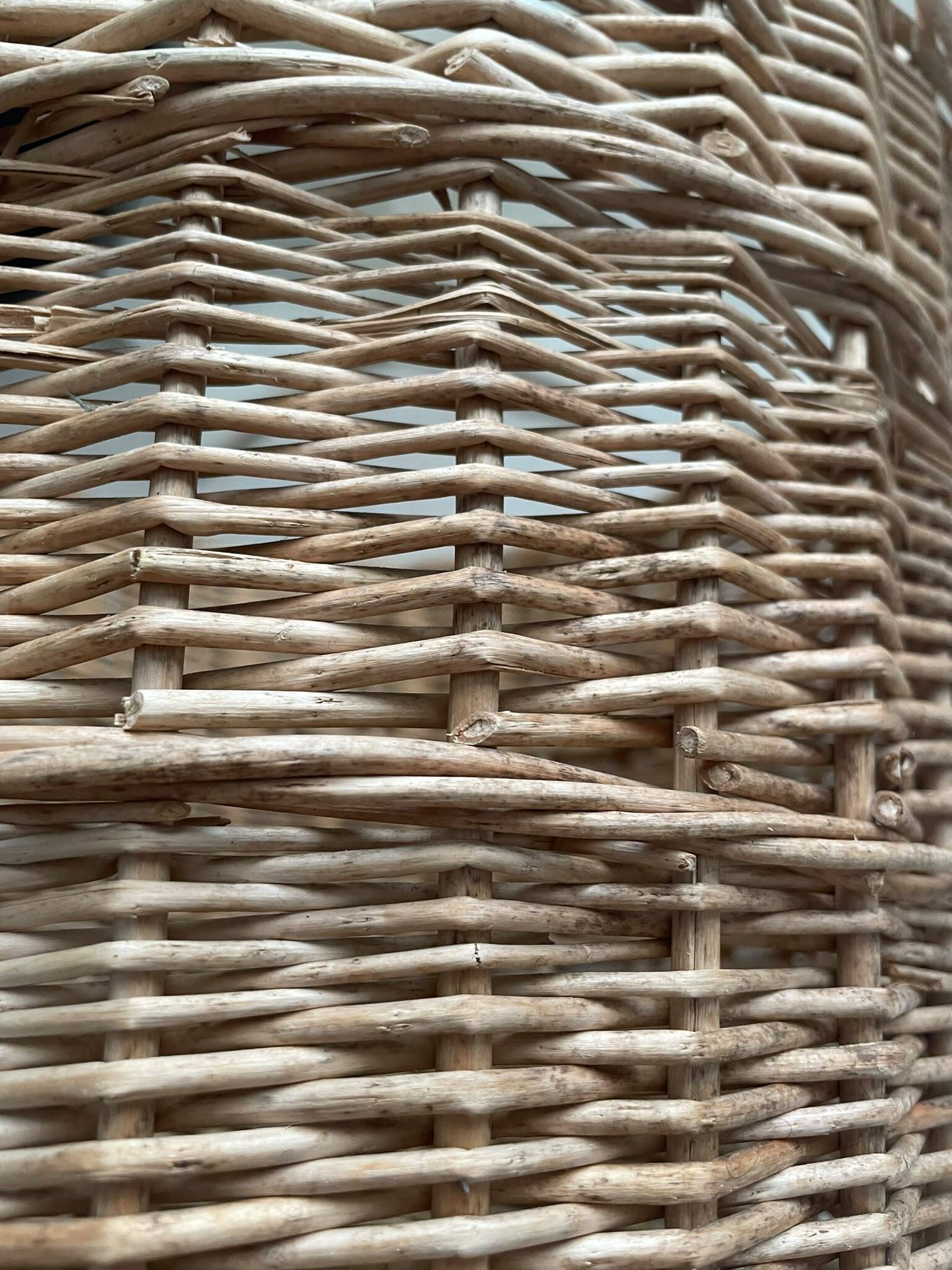 Panier en osier vintage