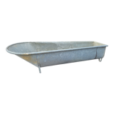 Zinc bathtub