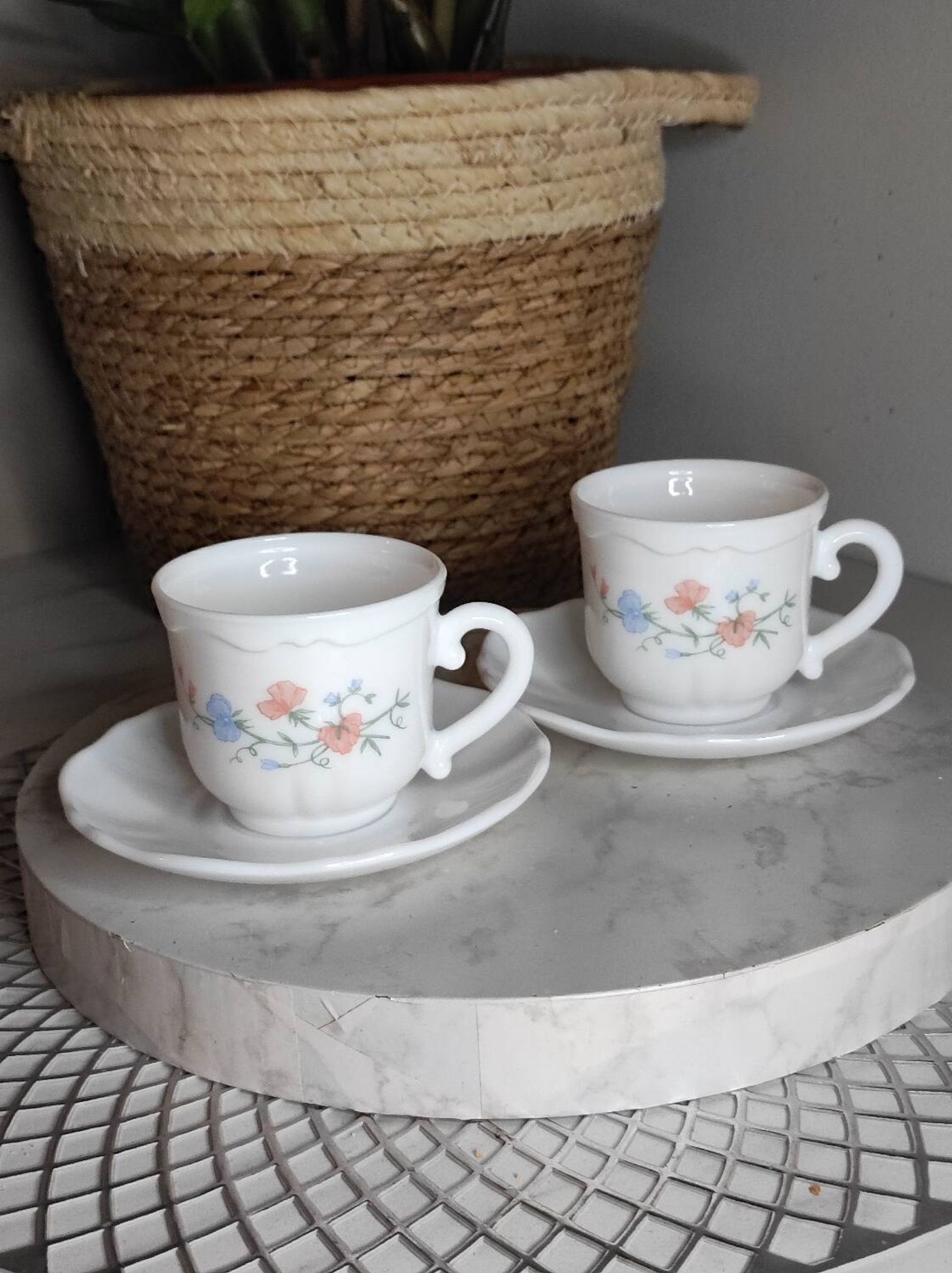 Tasses vintage verre blanc