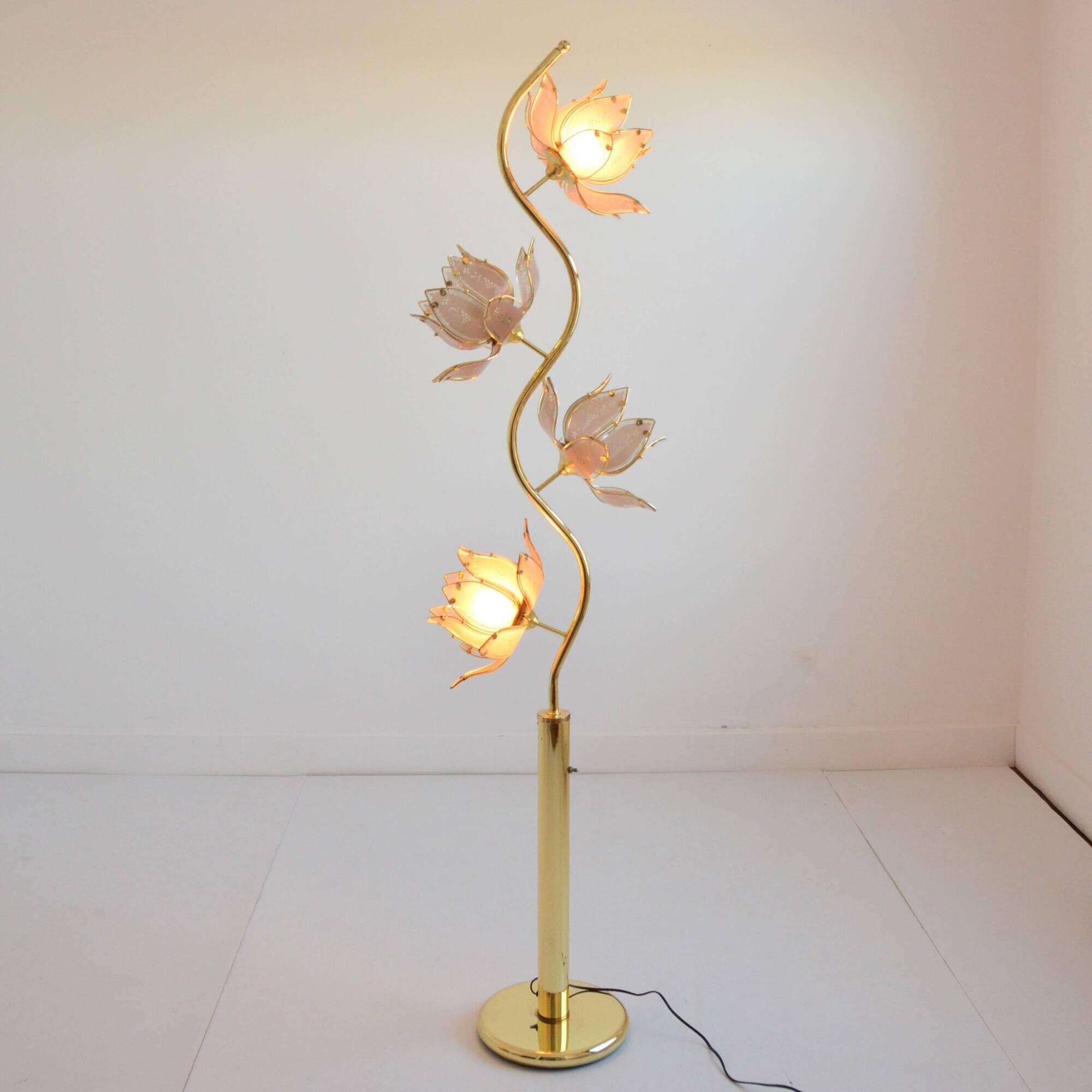 Floor lamp / Lotus flower floor lamp Italian design vintage 1970s
