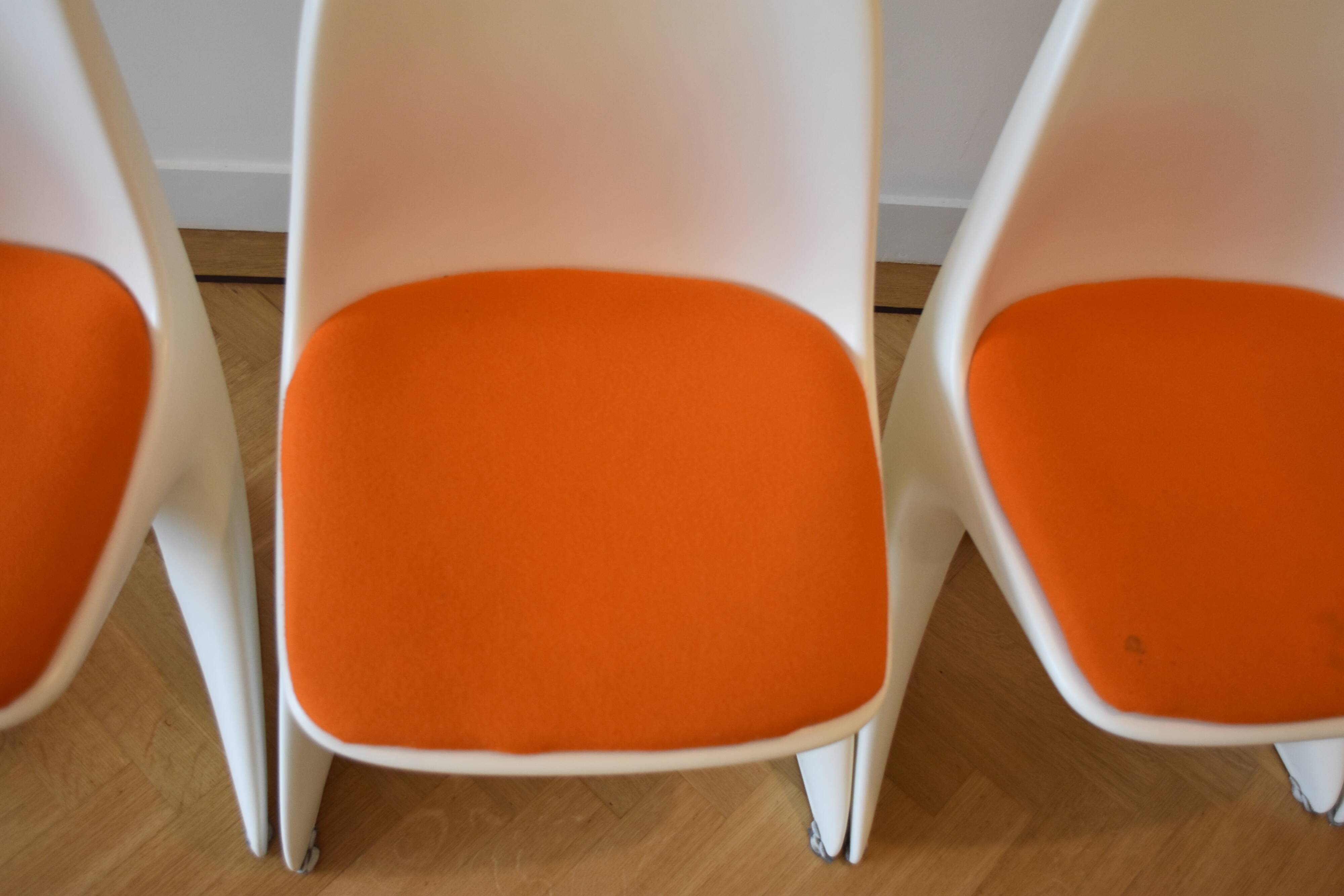 Casalino dinning table and 4 stackable chairs by Alexander Begge for Casala, 1970