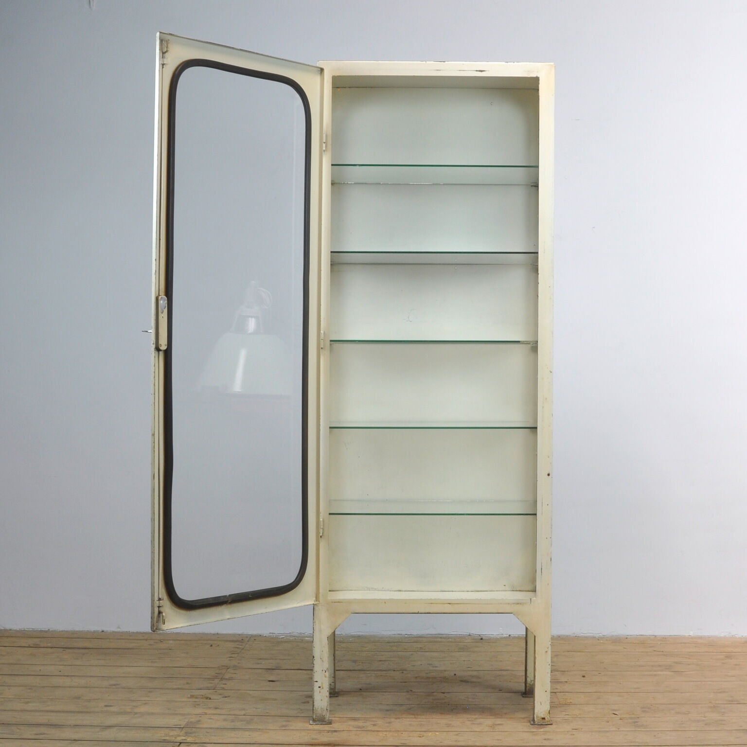 Vintage medical cabinet with five glass shelves, 1975