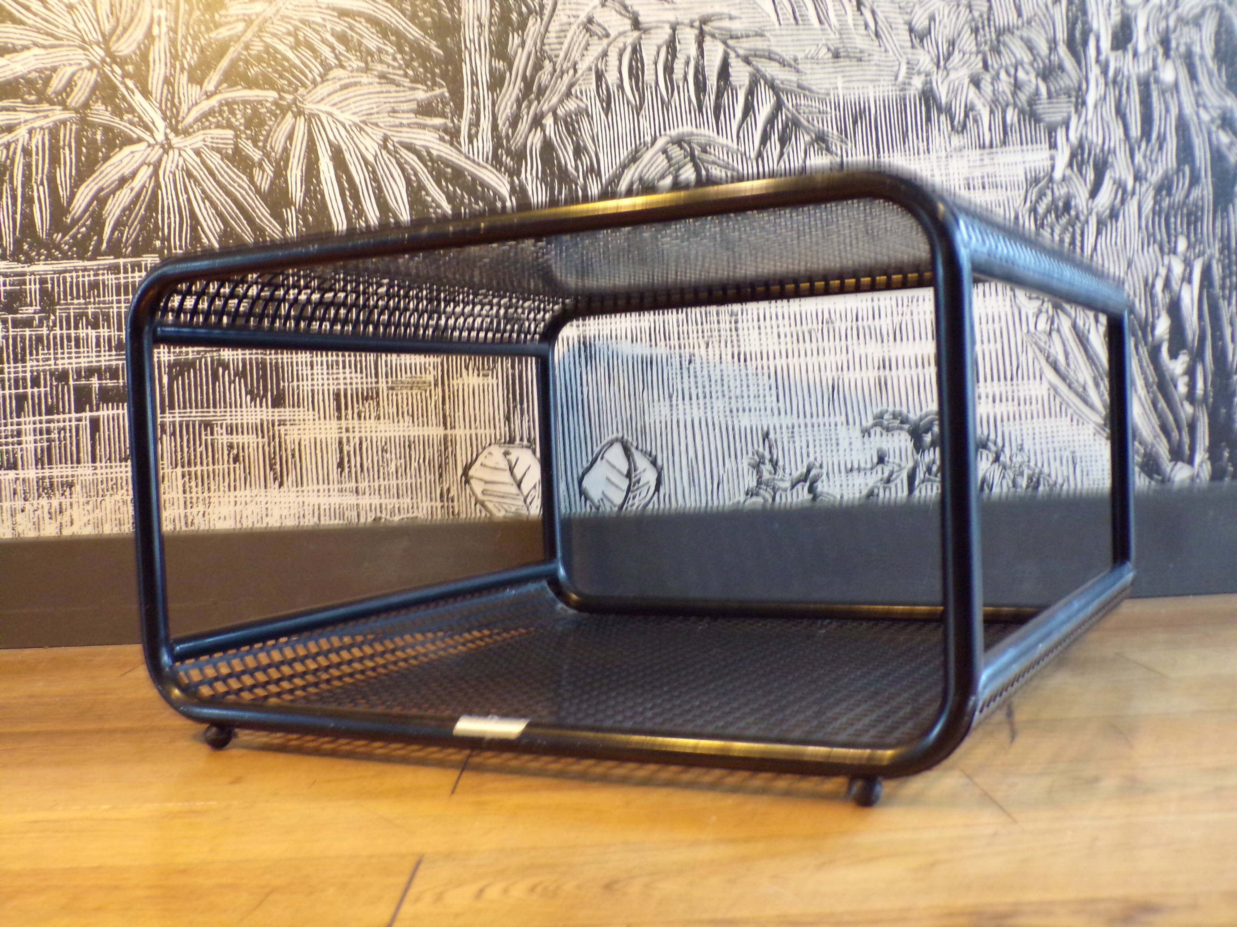 Table basse Talin Vincenza en tôle perforée 1970