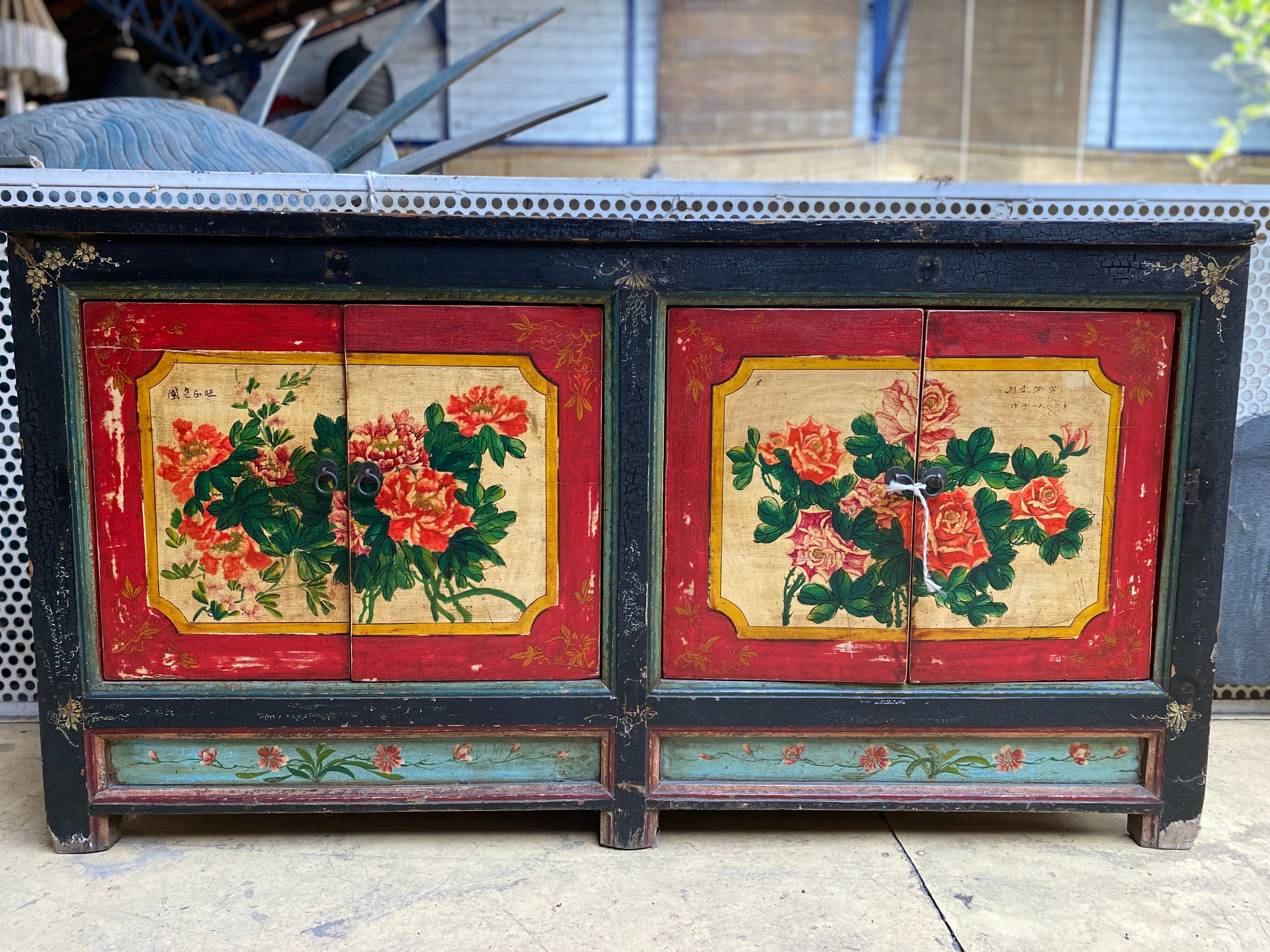 Coffre storage patinated wood Mongole late 19th
