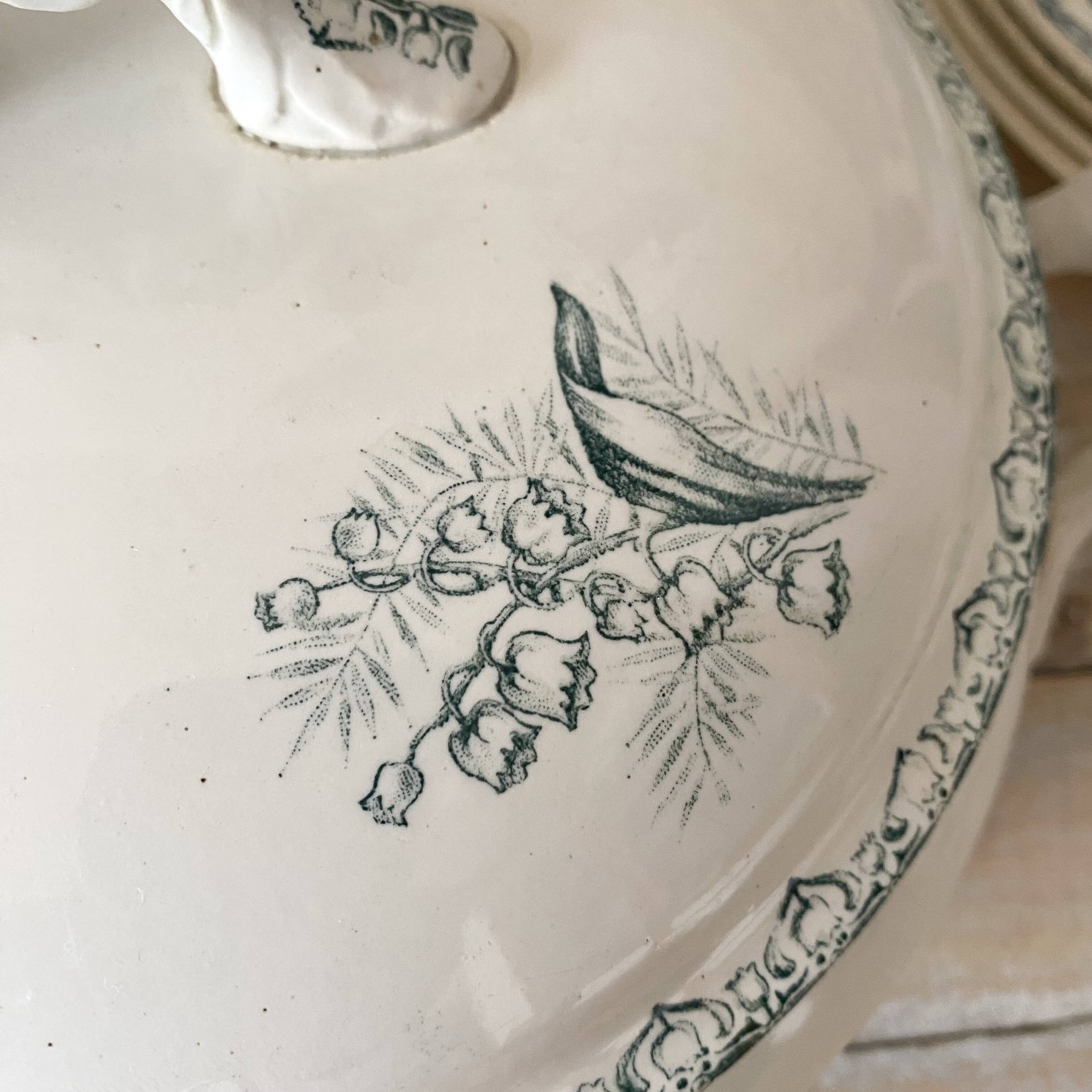 Ste Amandinoise "Margot" Muguet ironware soup tureen