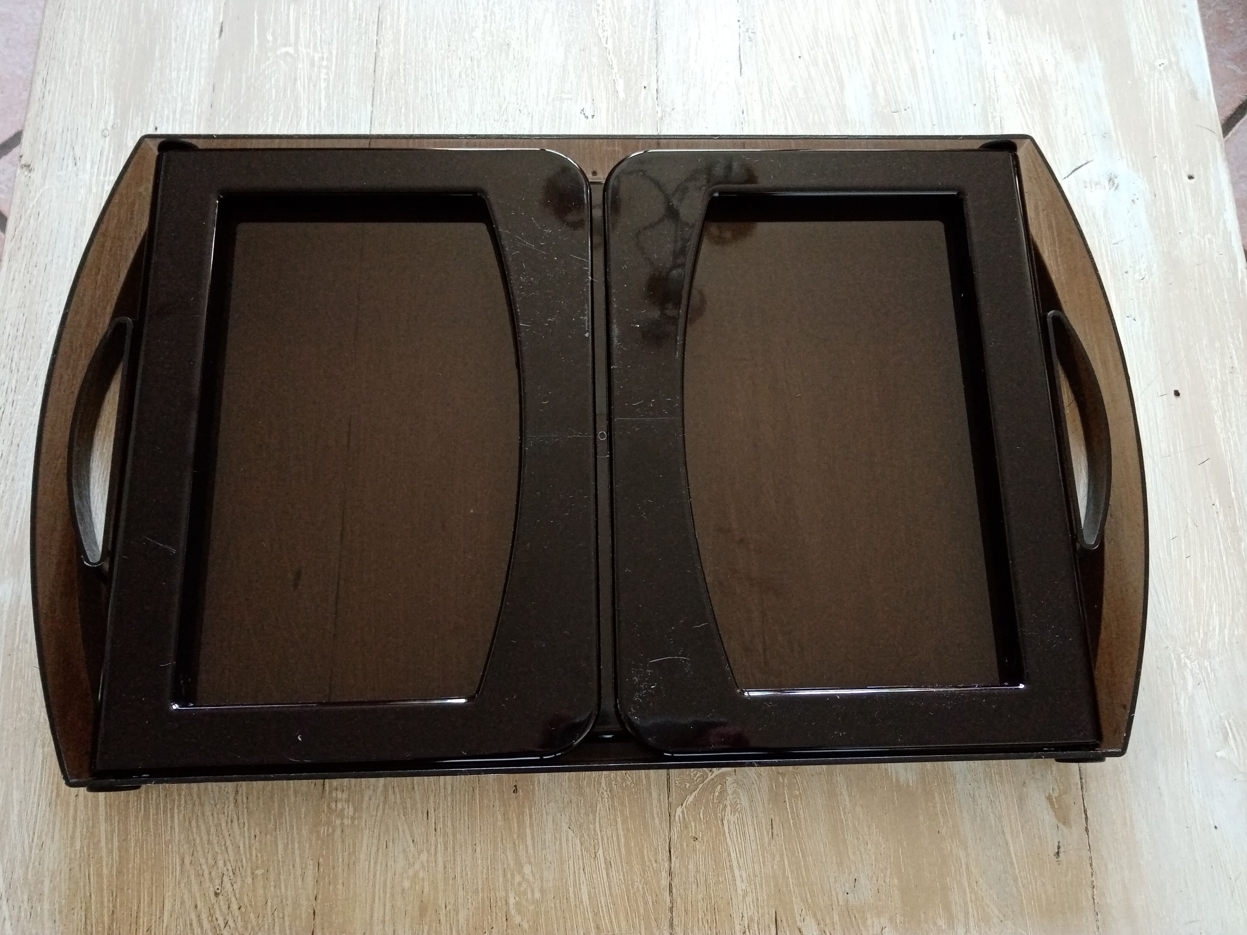 Plexiglass lunch tray