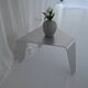 Table d'appoint en aluminium brossé sculptural, design contemporain minimaliste