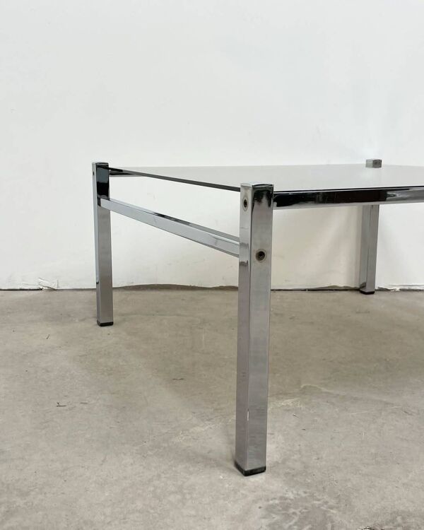 Table basse carré chrome / verre fumé