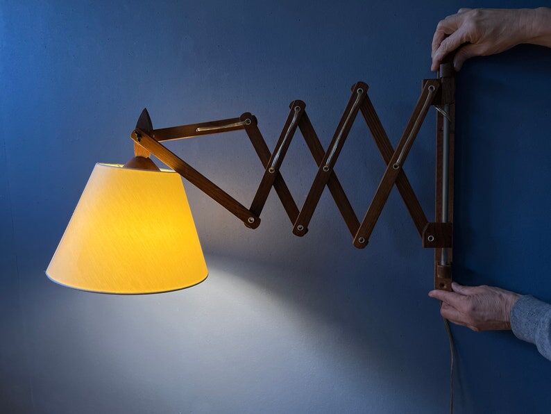Wall lamp scissors in teak wood lampshade beige