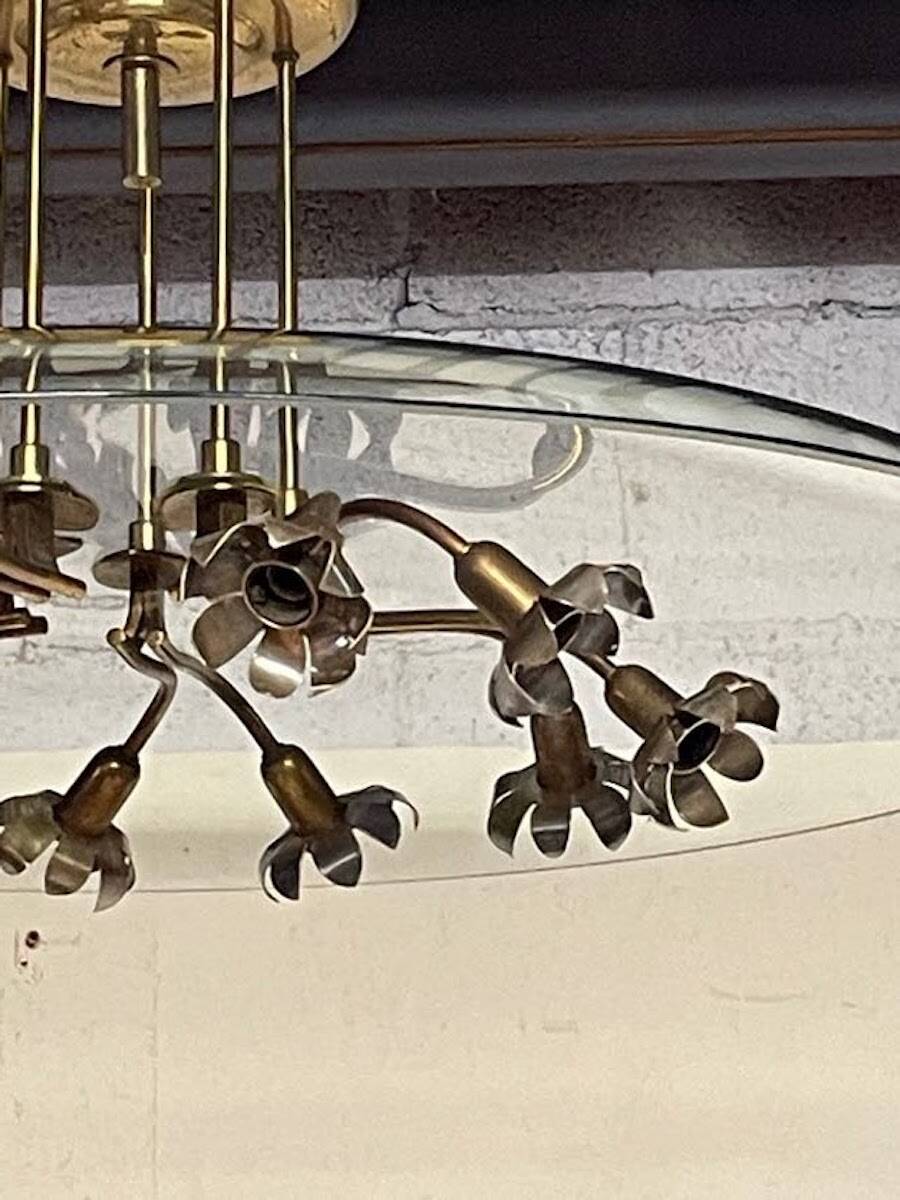 Chandelier in glass and brass attributed to Pietro Chiesa for Fontana Arte, 1940s.