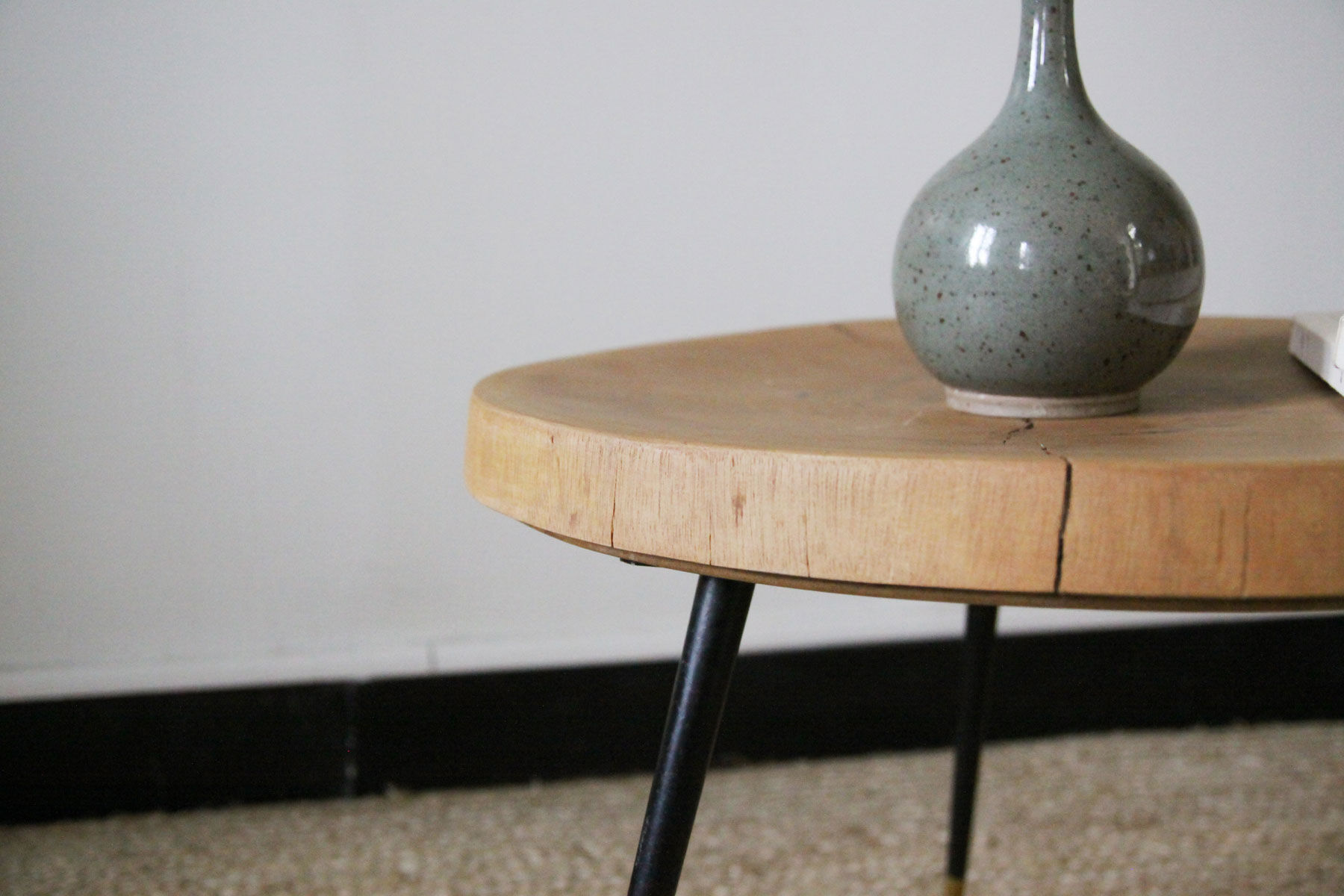 Table tripode en bois vintage
