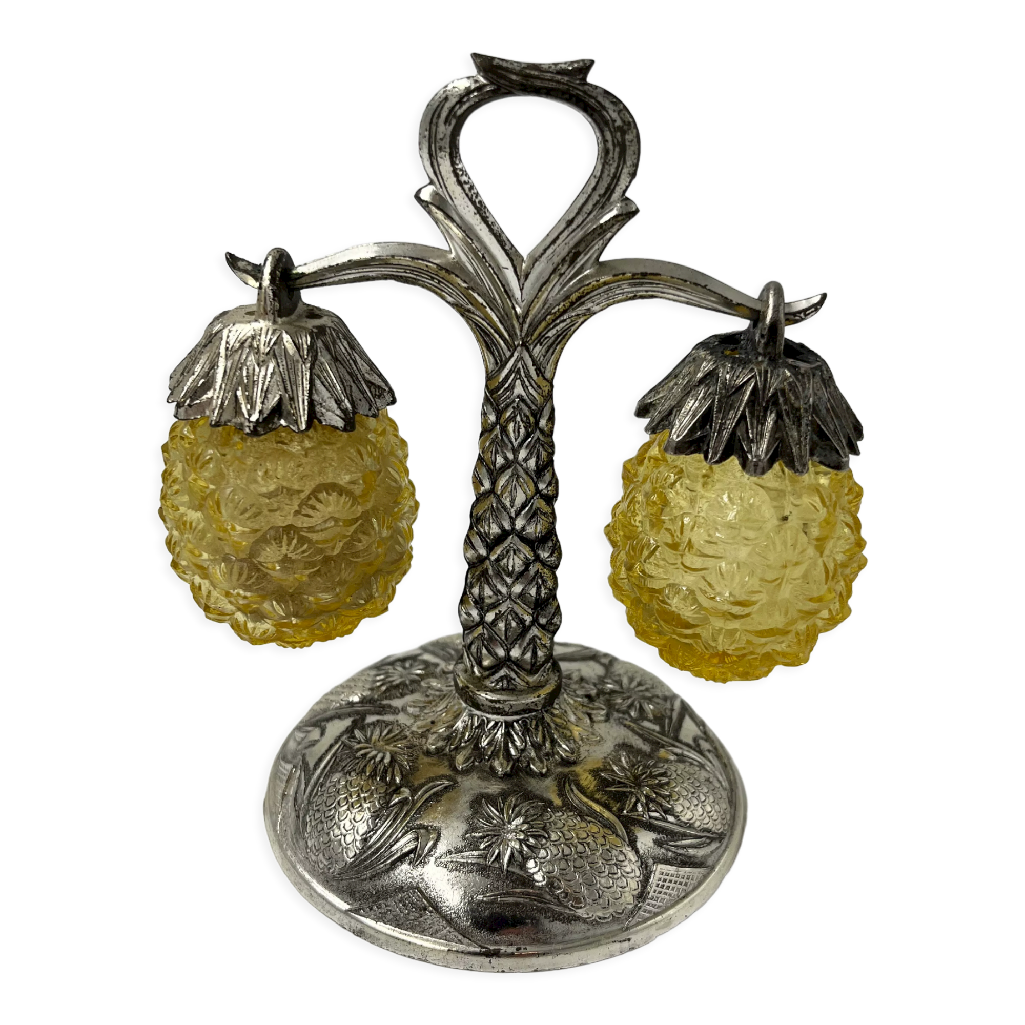 Servant salt and pepper pineapple decoration