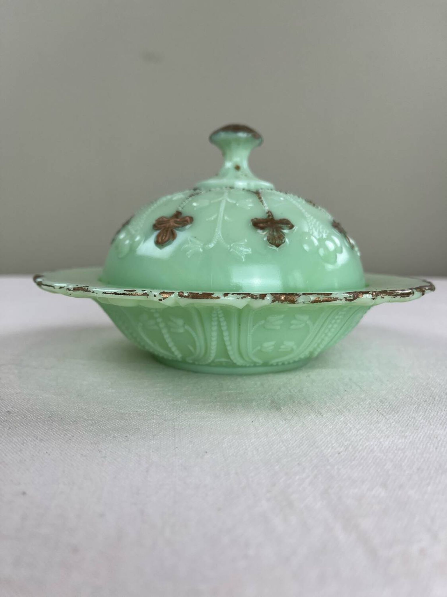 Bonbonnière opaline vert jade