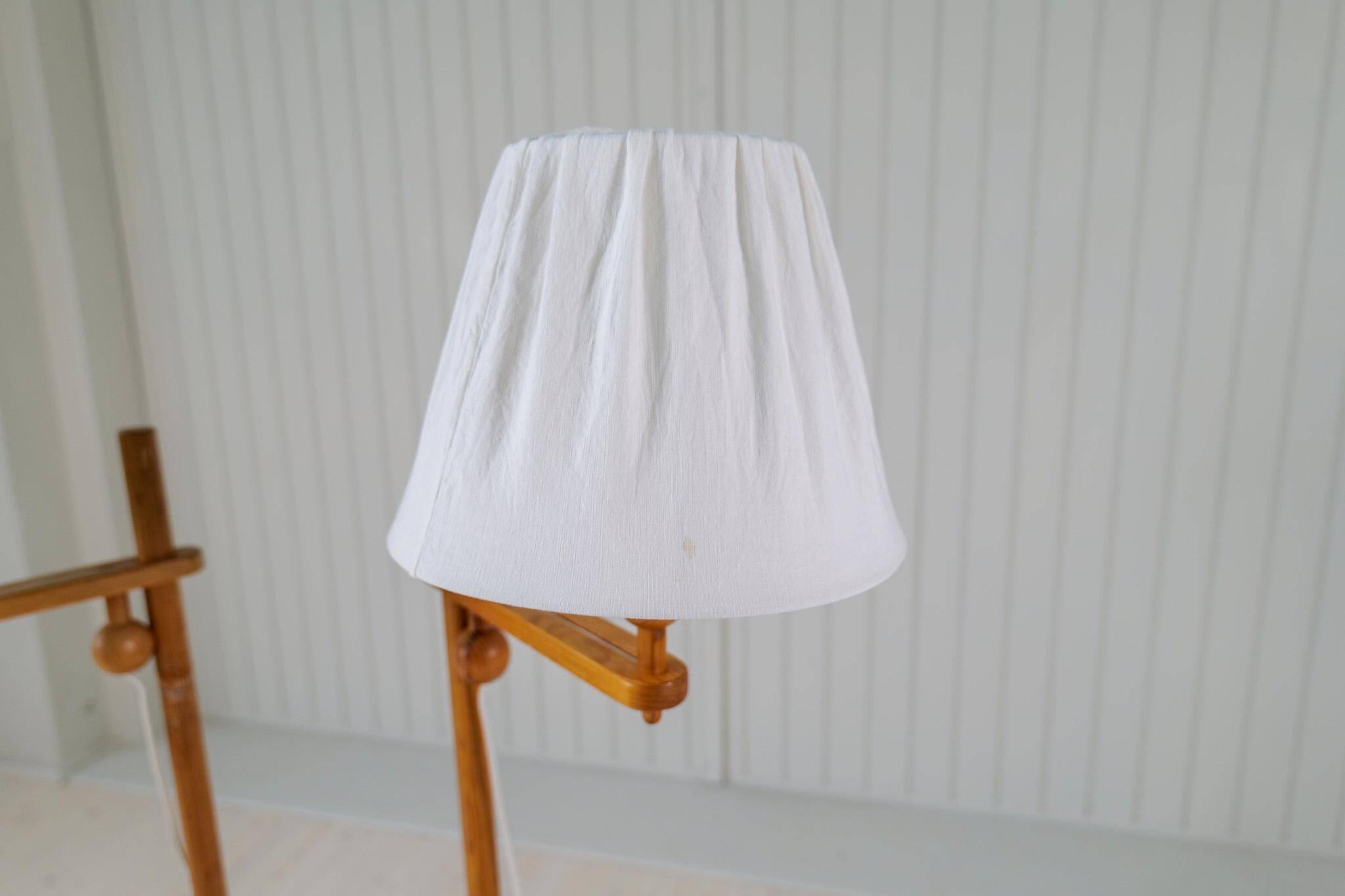 Sculptural modern floor lamps in pine, Yngve Ekström Sweden 1970s