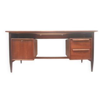 Large vintage Danish boomerang desk made of teak wood from the 1960s