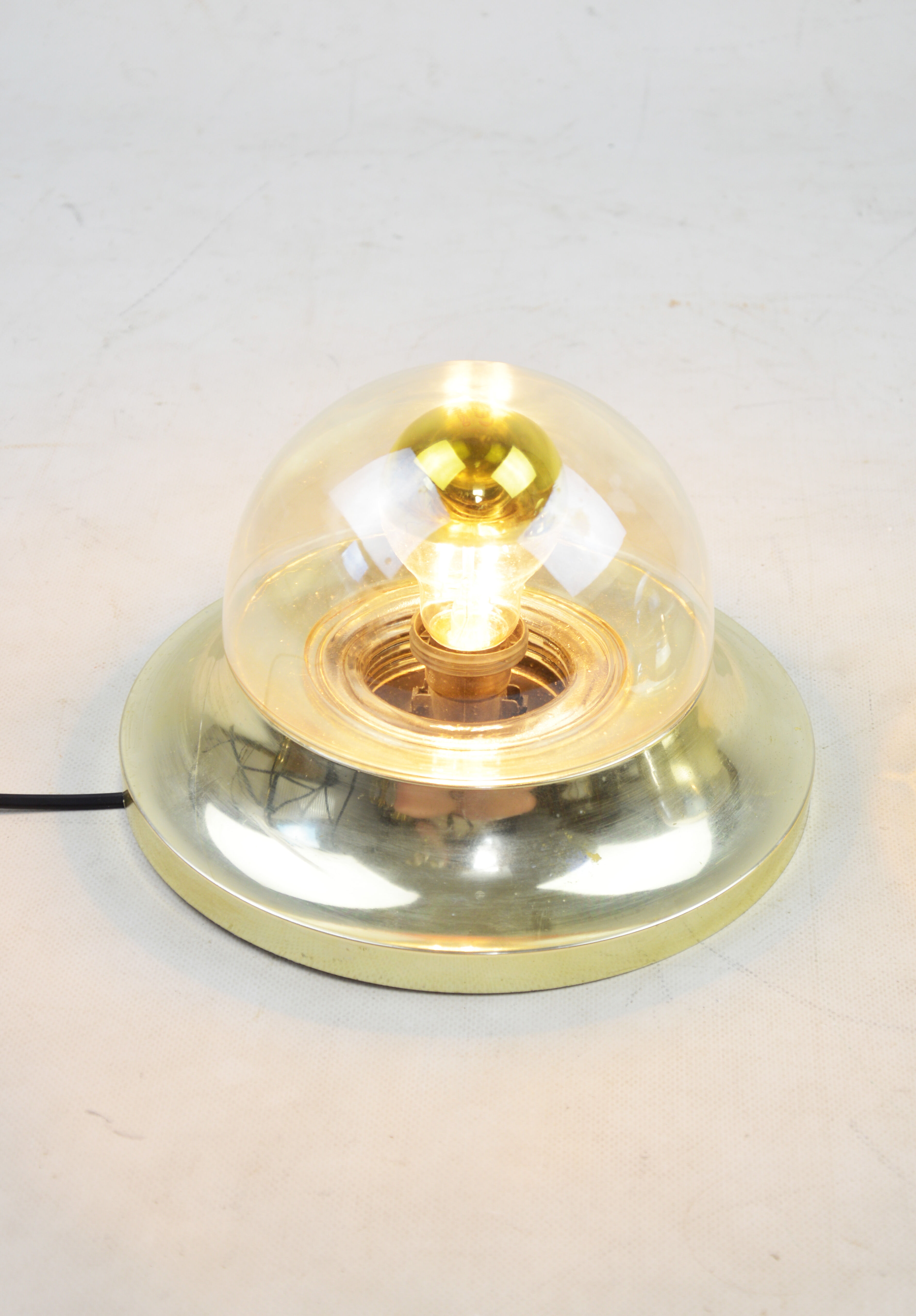 Pair of ceiling lamps