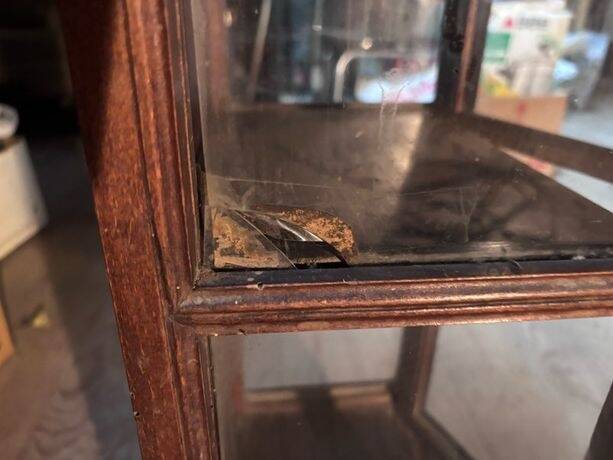 Retro display cabinet