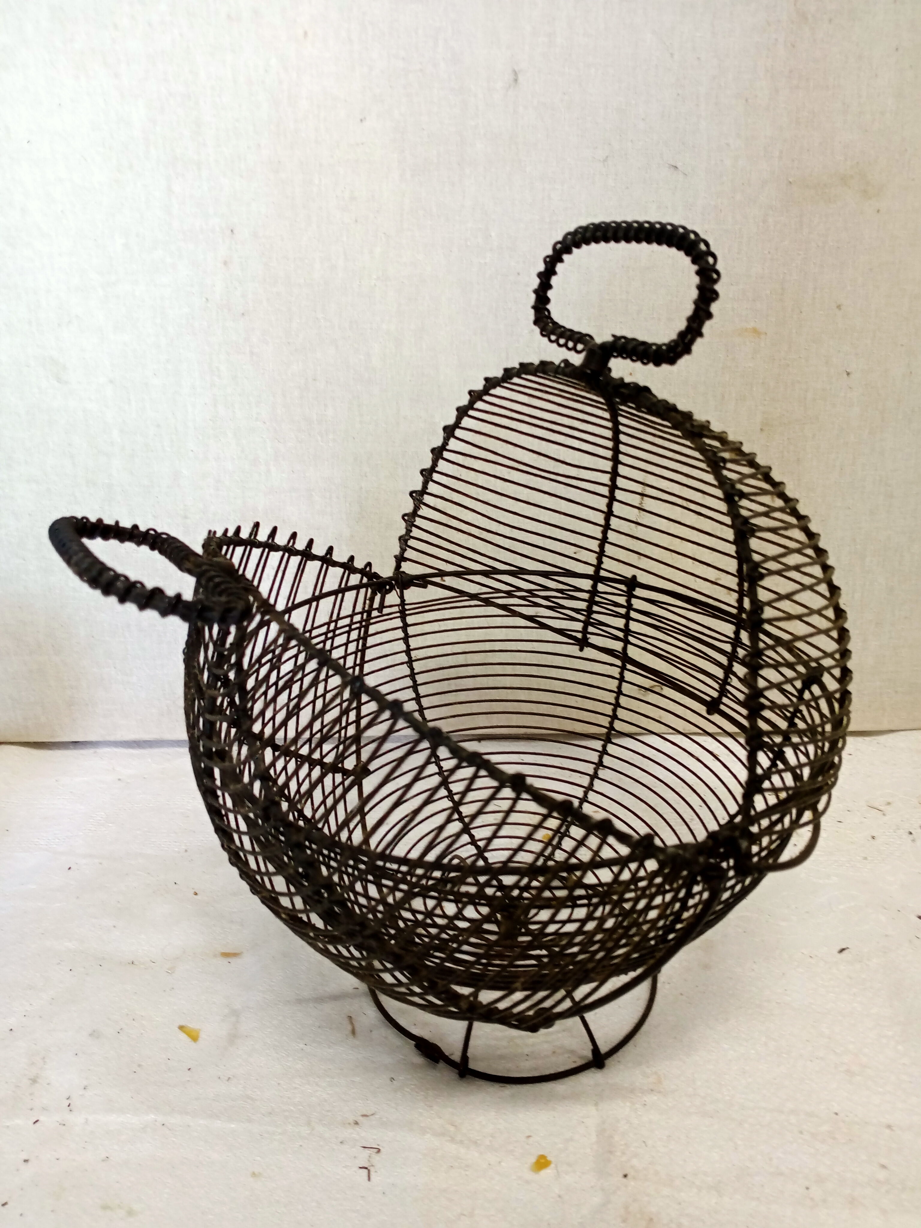 Egg basket