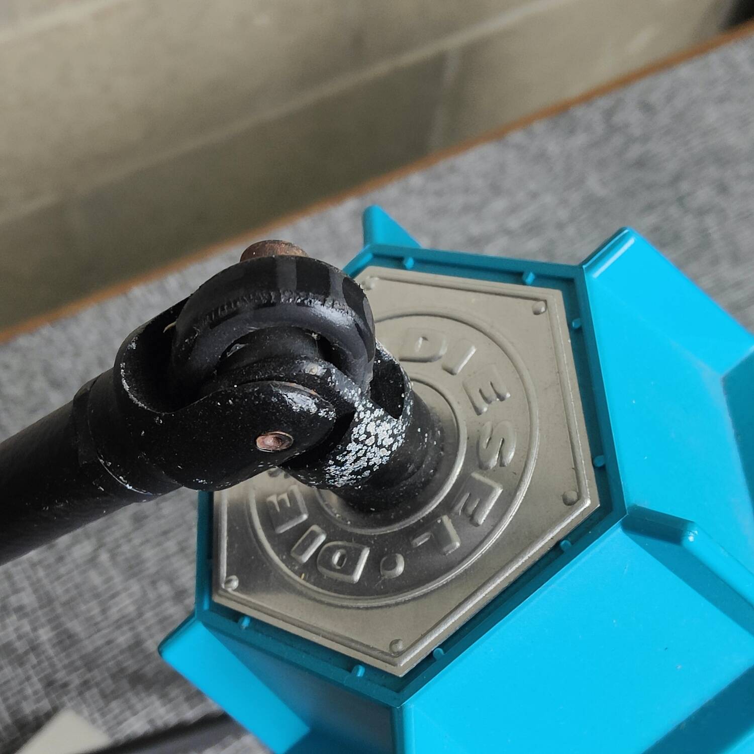 Pett Nero Diesel table lamp by Foscarini