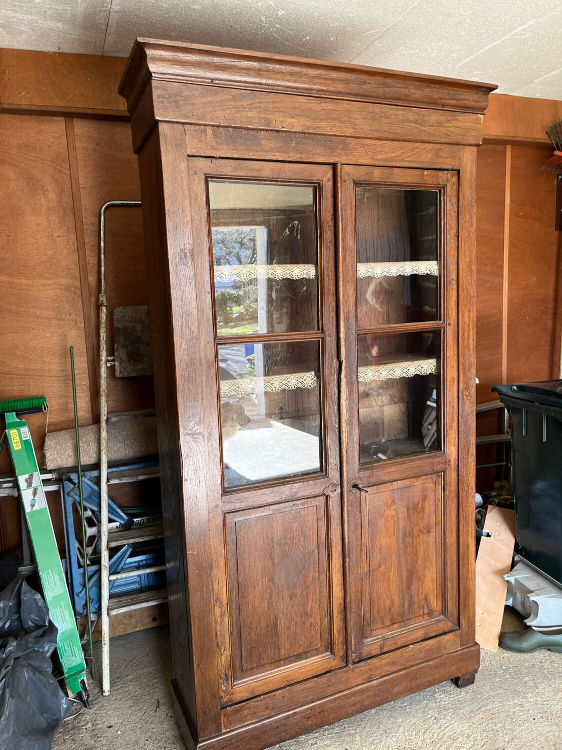 Class library Community school