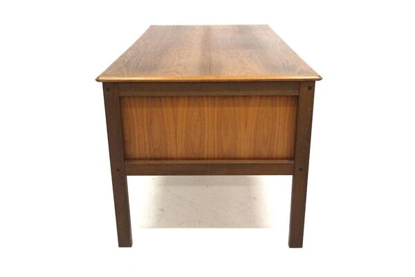 Bureau scandinave en noyer, Arveskogs Möbelfabrik, Lammhult, Suède, 1960