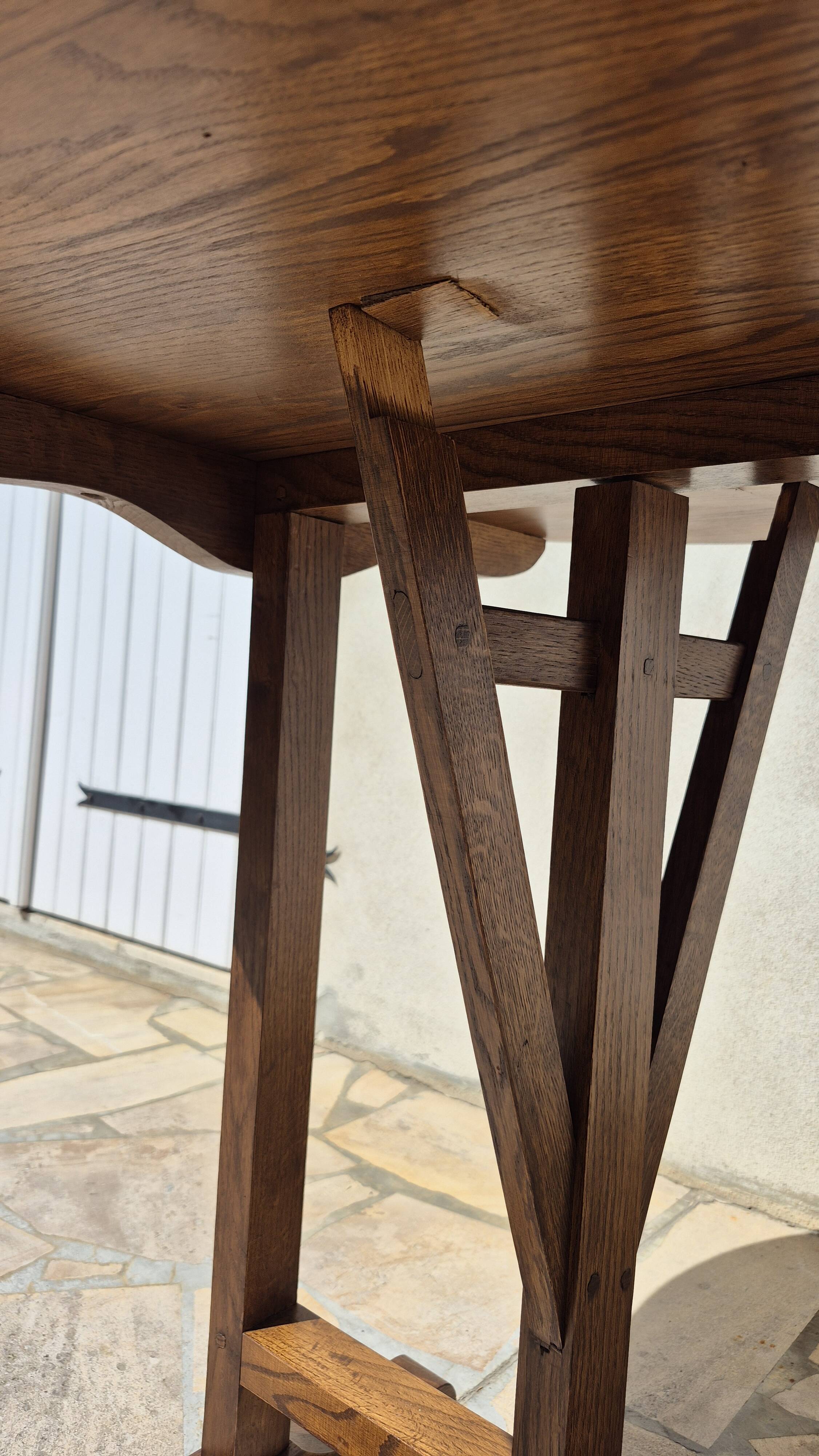 Petite table vigneronne ronde rabatable