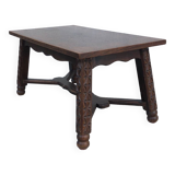 Very beautiful solid wood coffee table with pretty sculpture