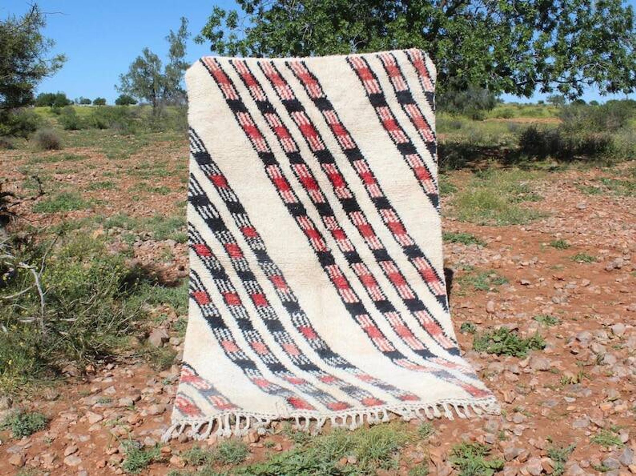 Berber Moroccan rug 250cm x 150cm