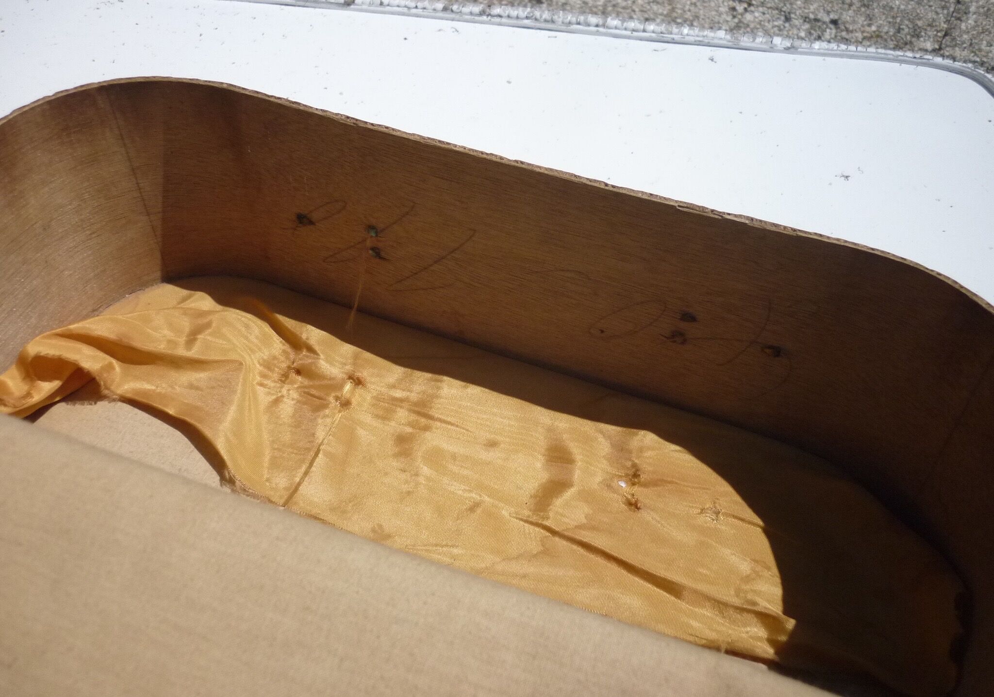 Old suitcase with zip