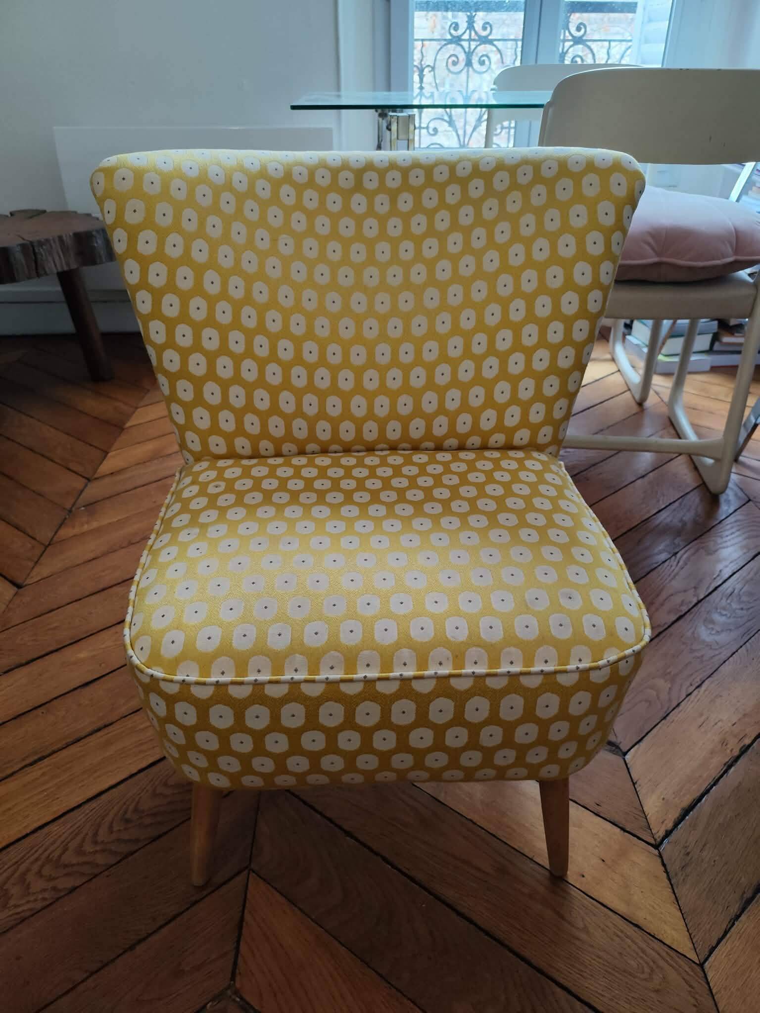 Cocktail chair