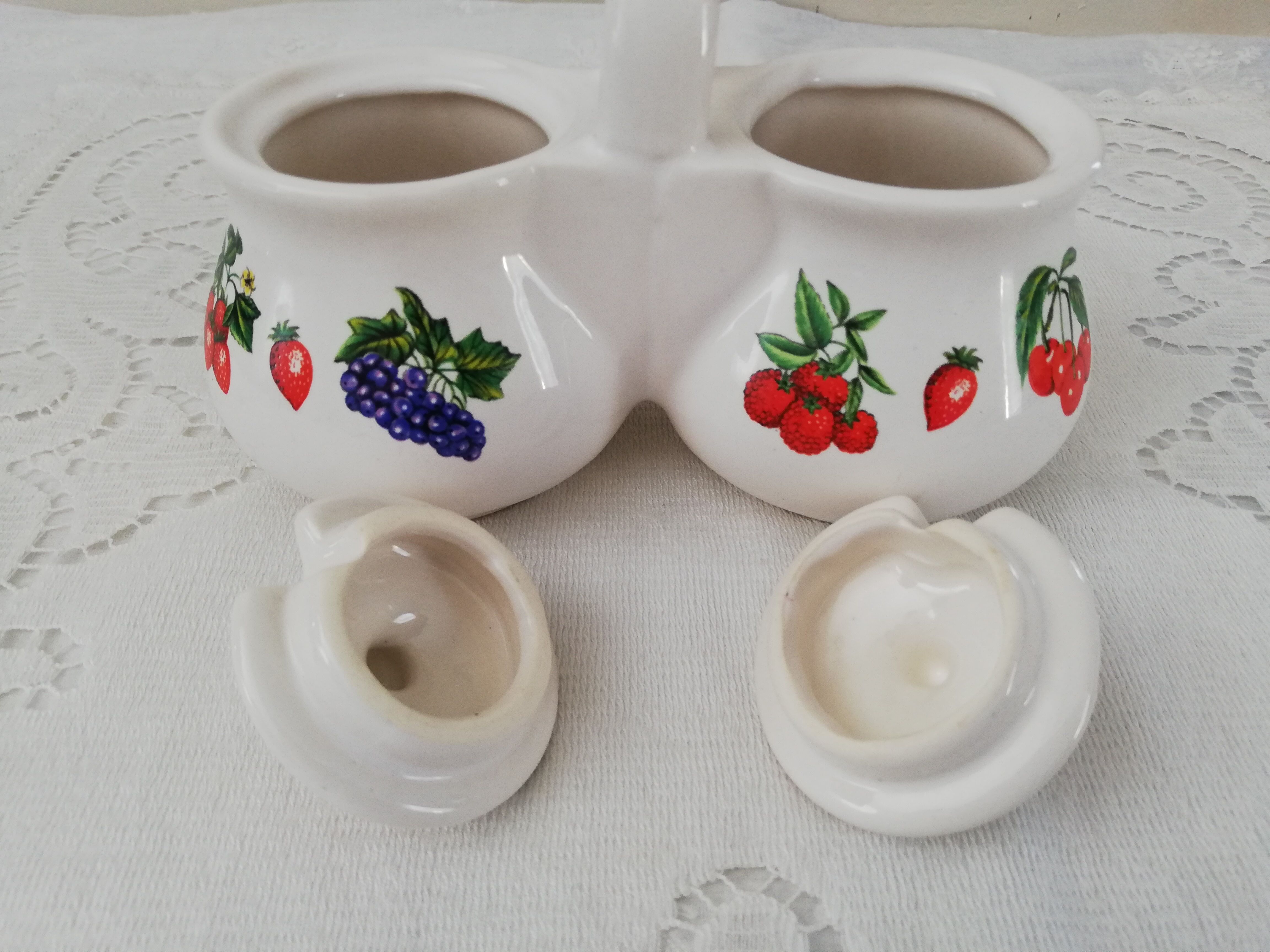 Set 3 large bowls and their sugar bowl, jam maker