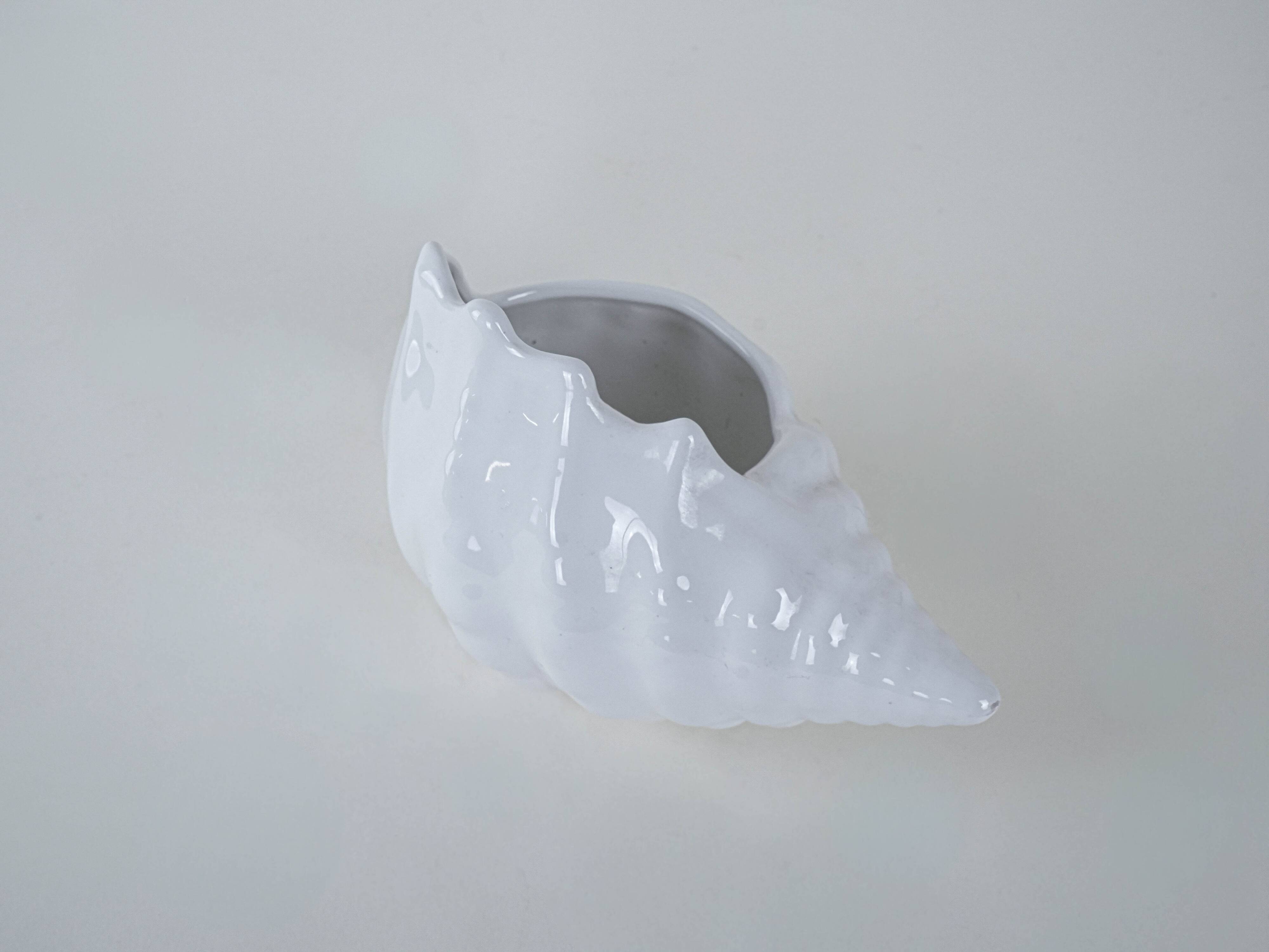 Ceramic seashell, Italian design, 1970s, manufactured in Italy