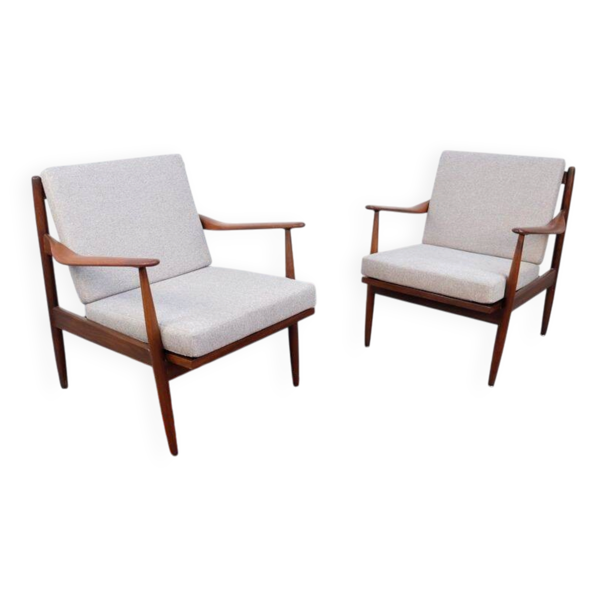 Vintage teak lounge chair, retro 1960s–70s style.