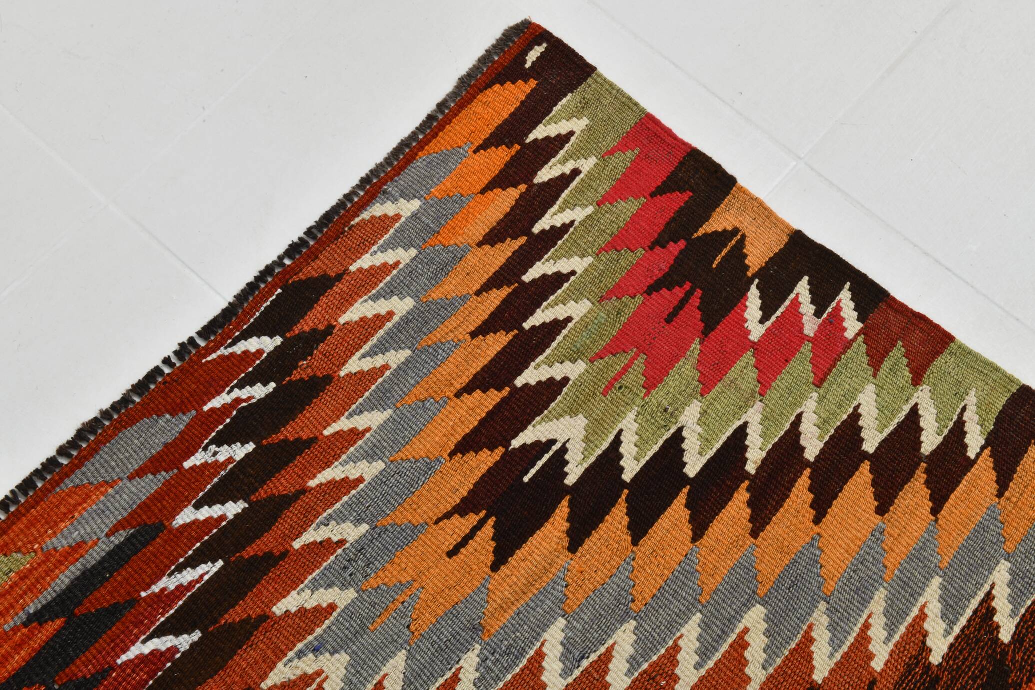 5x10 Madalion Design Turkish Kilim Rug,