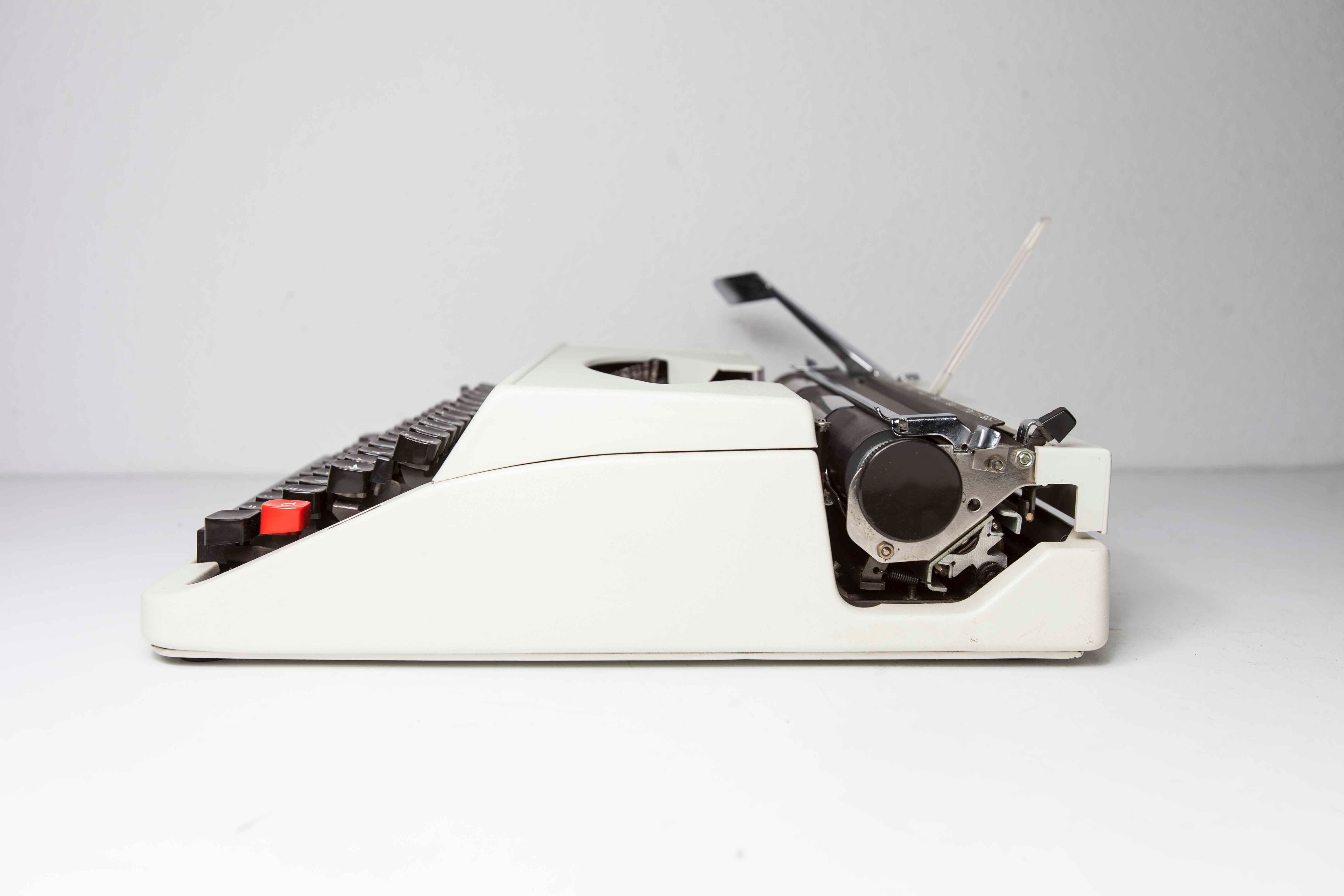 Royal Typewriter 203 1970 Japan