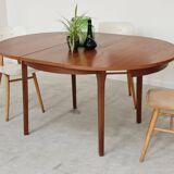 Round extendable teak table 1970